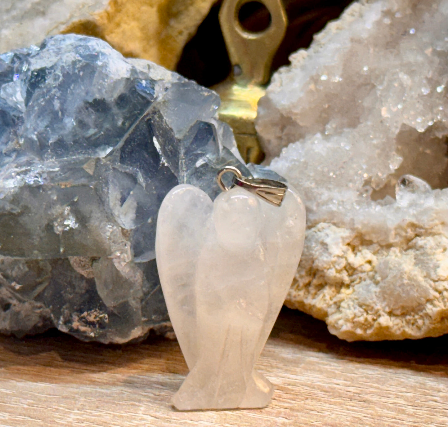 Pendentif ange en cristal de roche