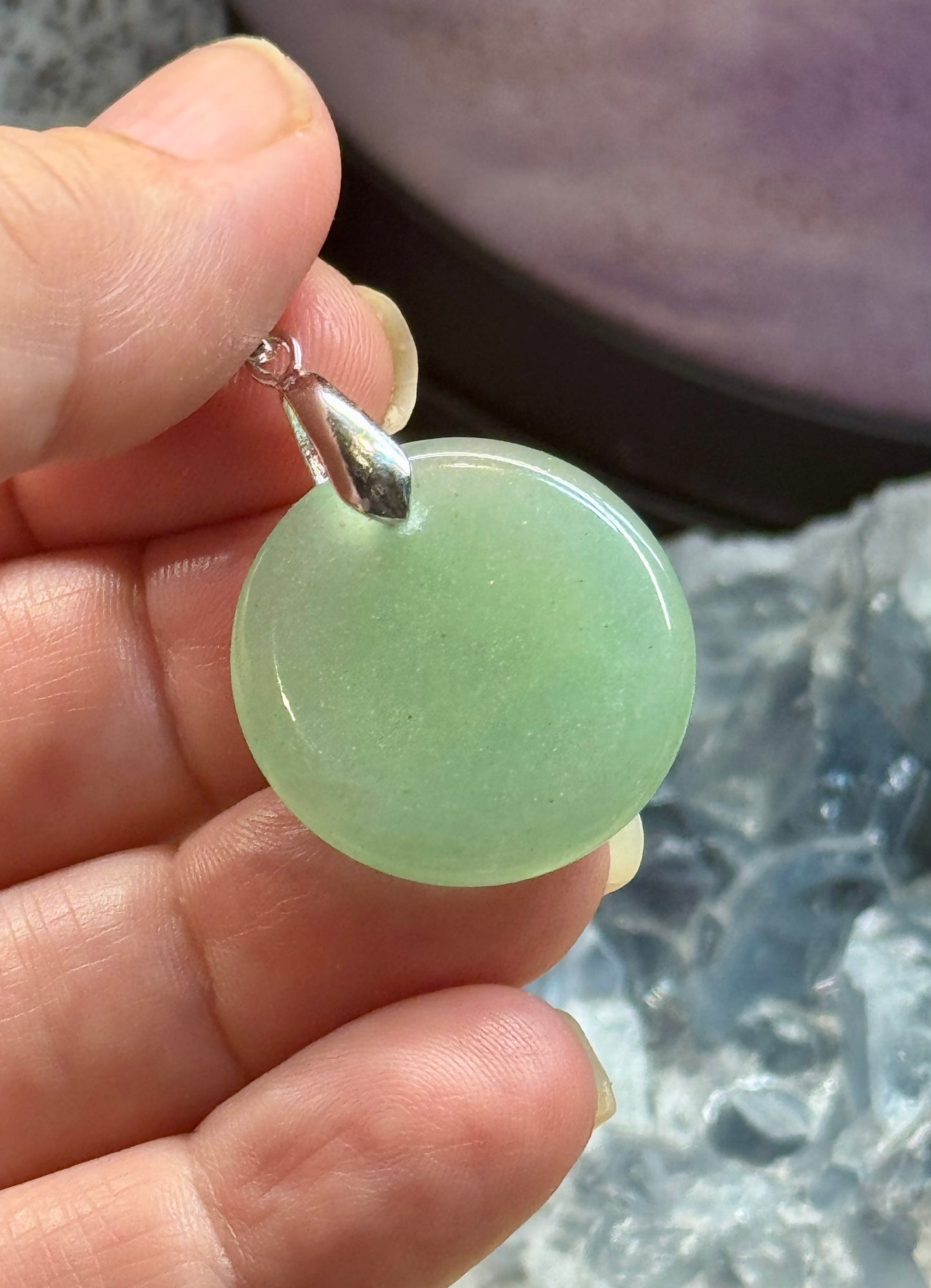 Pendentif rond en Aventurine verte et lotus