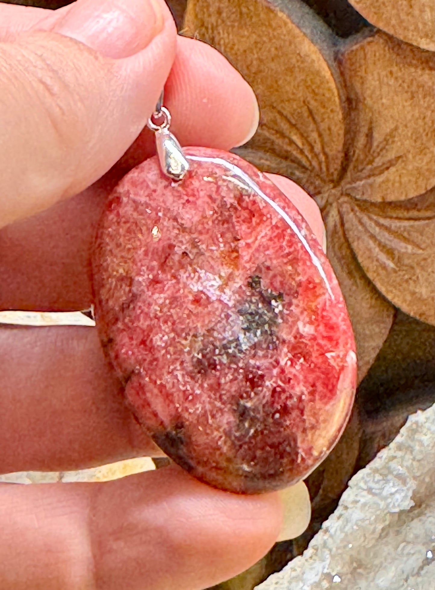 Pendentif de rhodonite