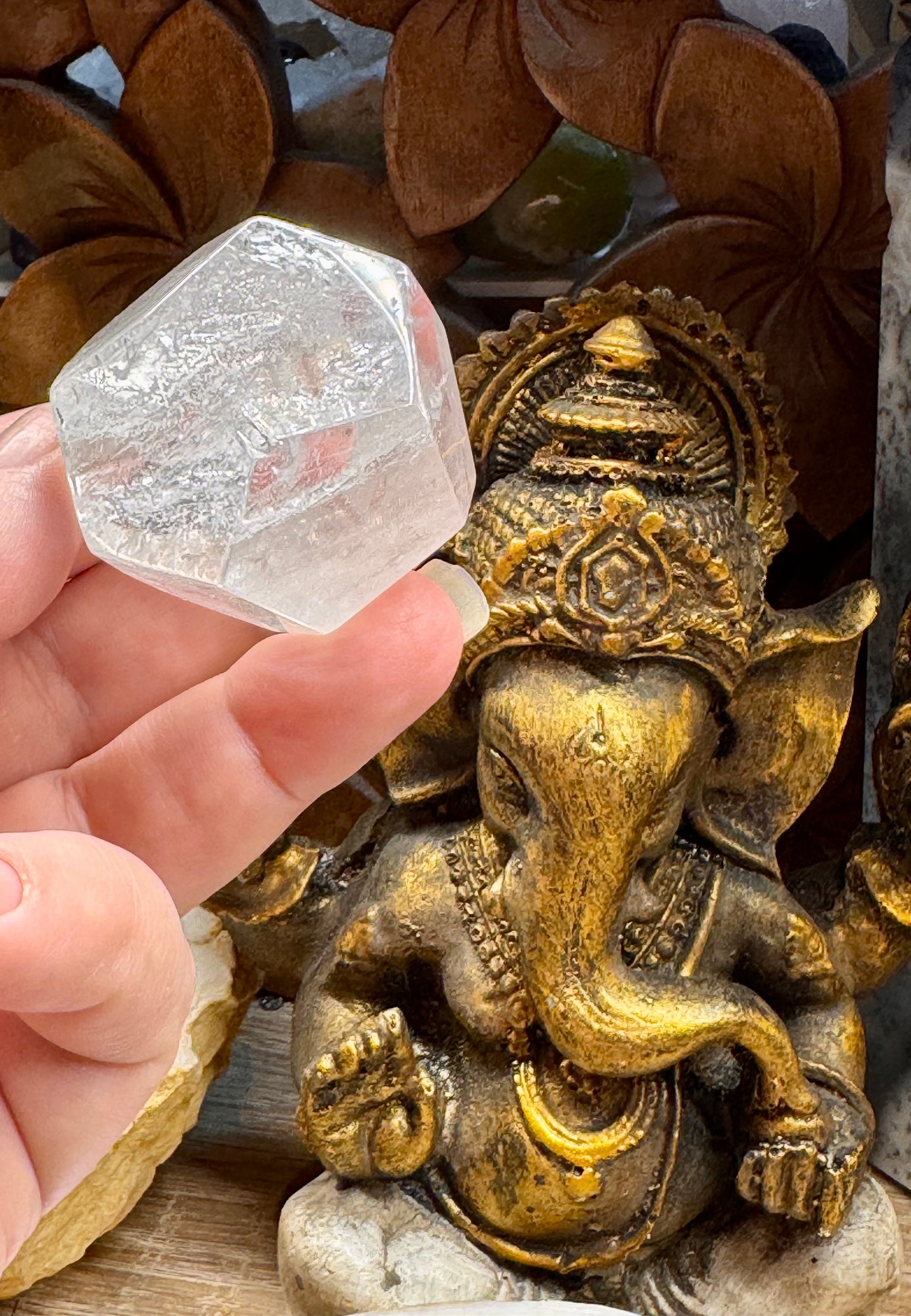 Dodécaèdre de quartz blanc