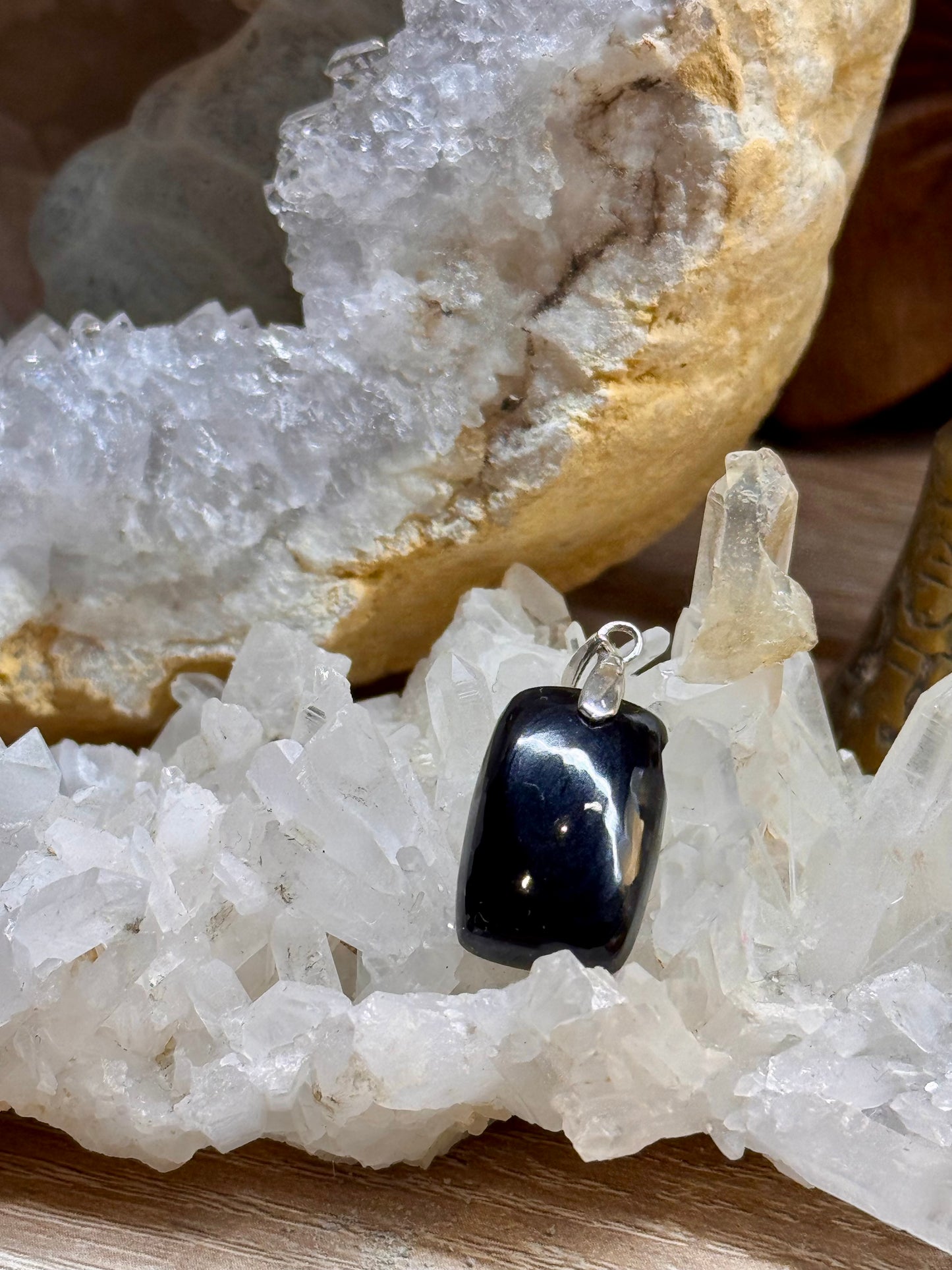 Pendentif de spinelle noir
