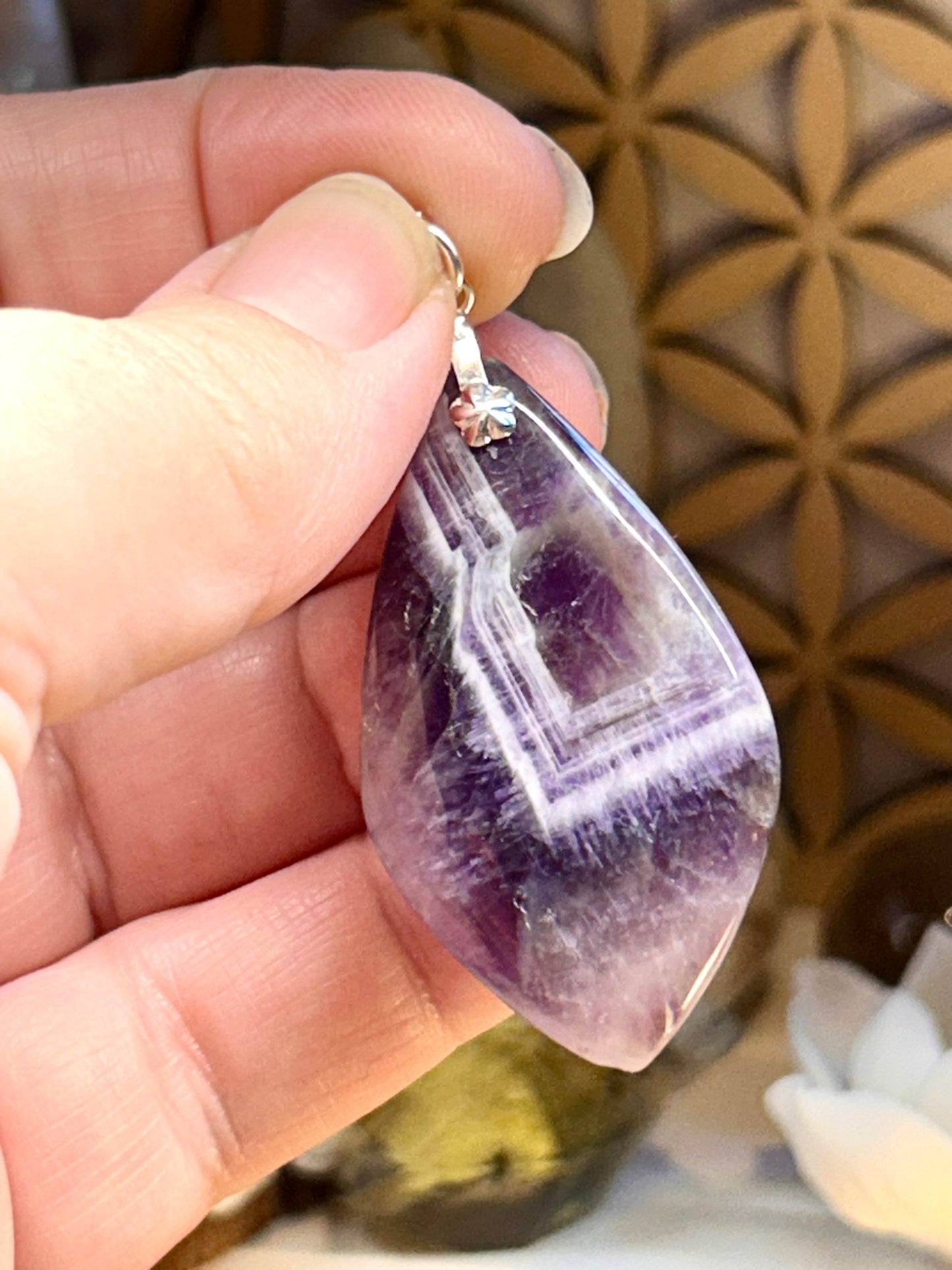 Pendentif d’améthyste chevron