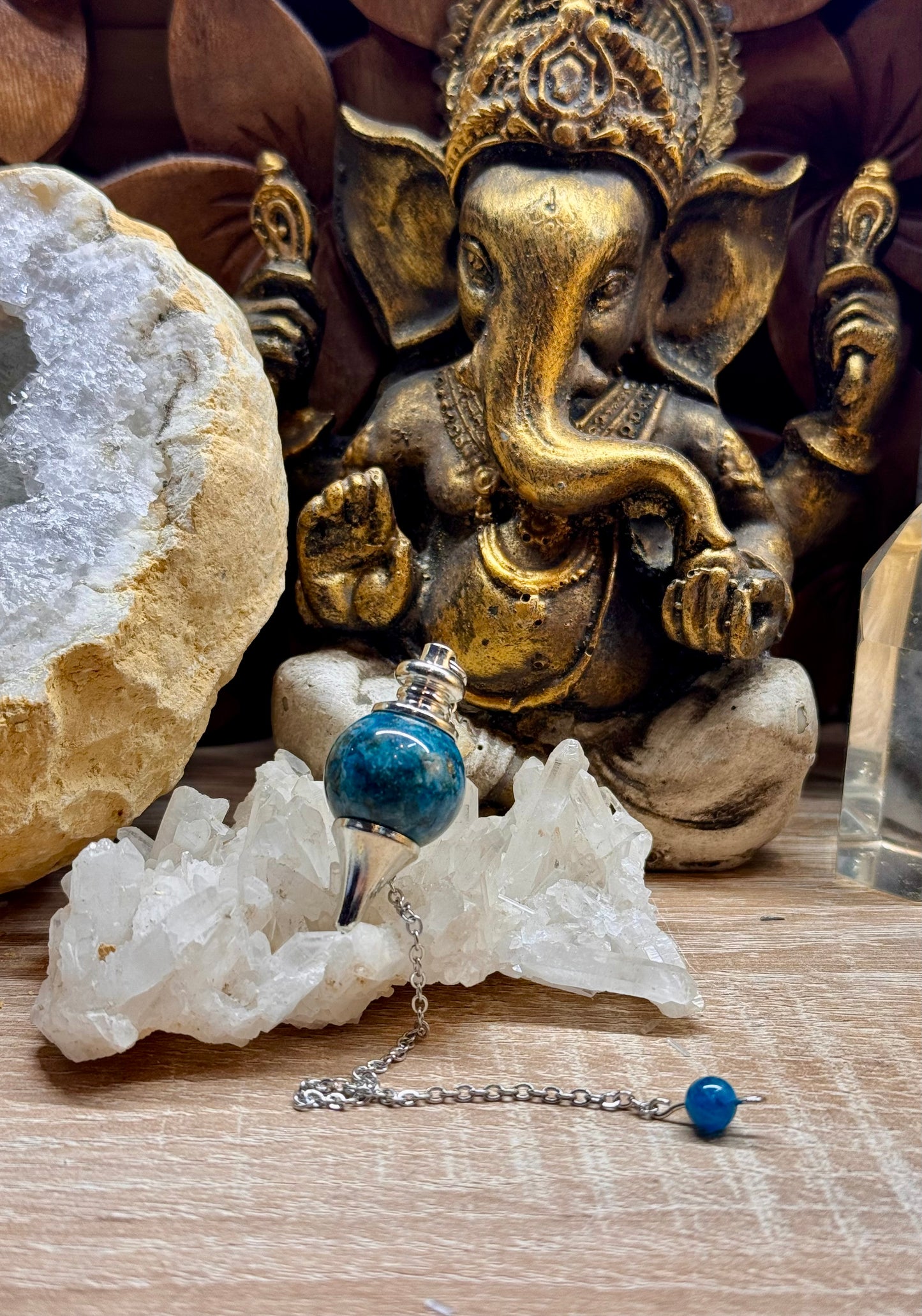 Pendentif sphérique en Apatite