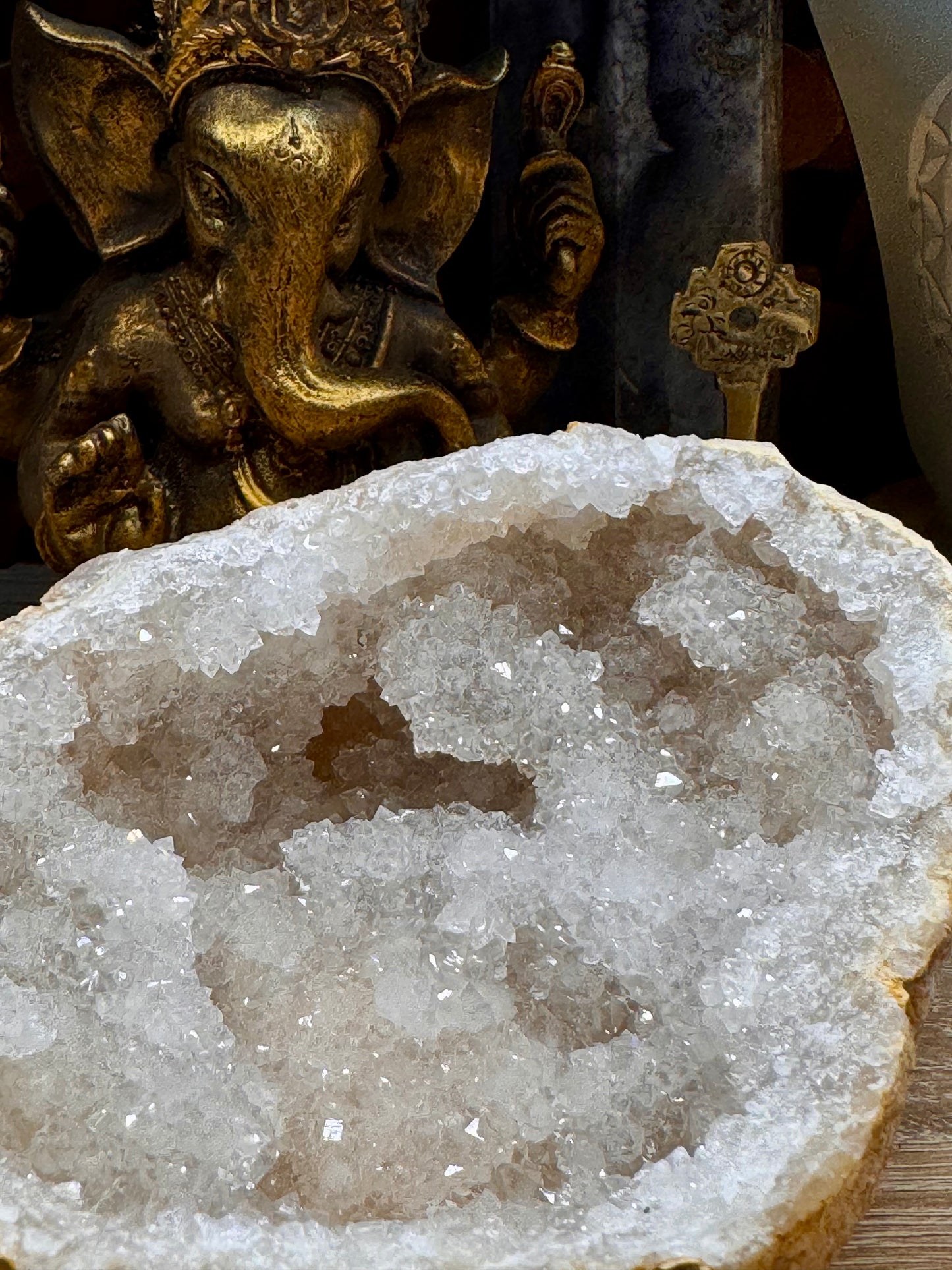 Géode de quartz blanc