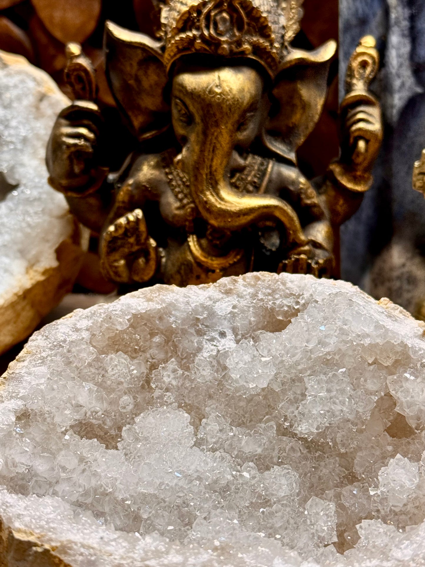 Géode de quartz blanc