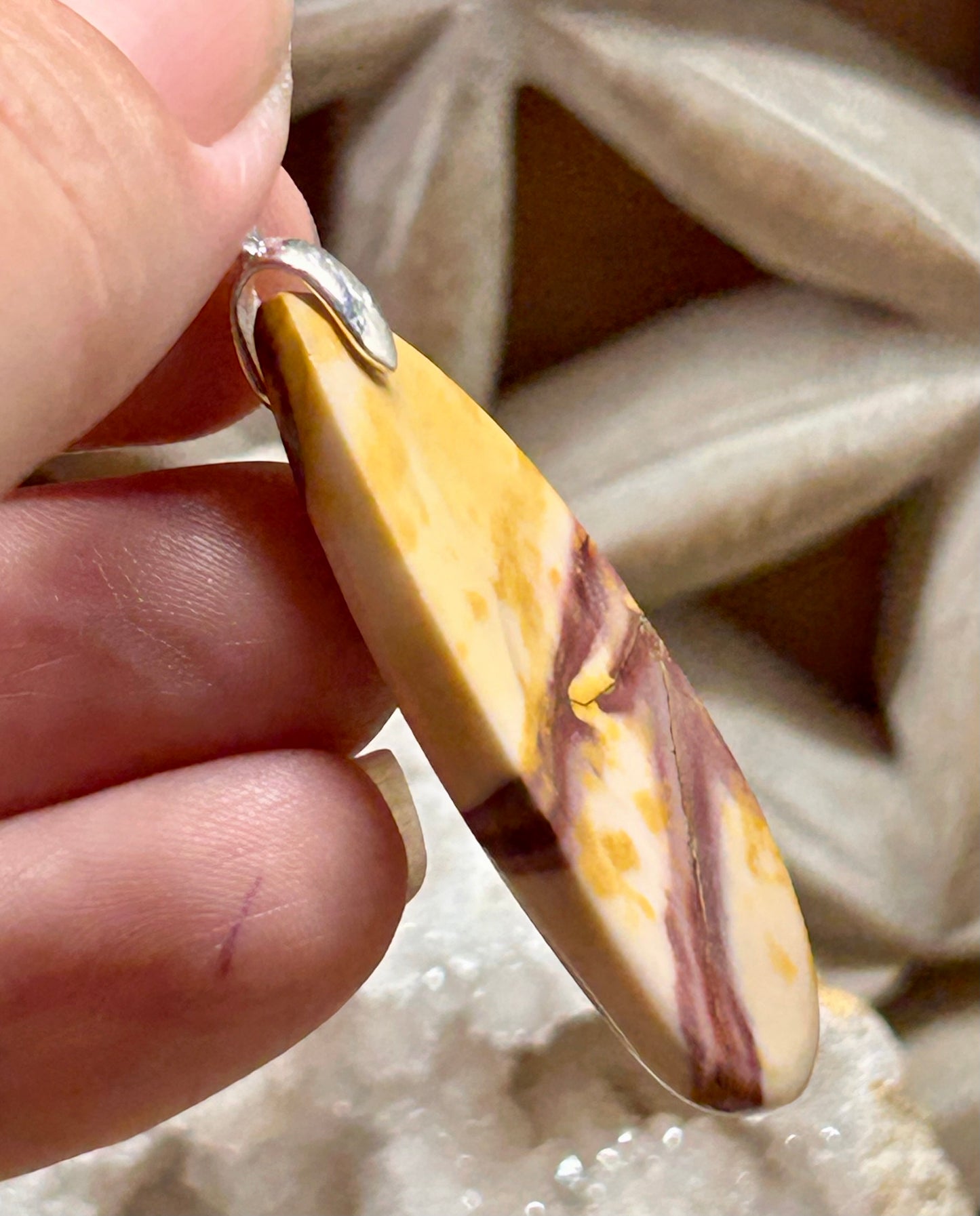 Pendentif en jaspe mokaïte