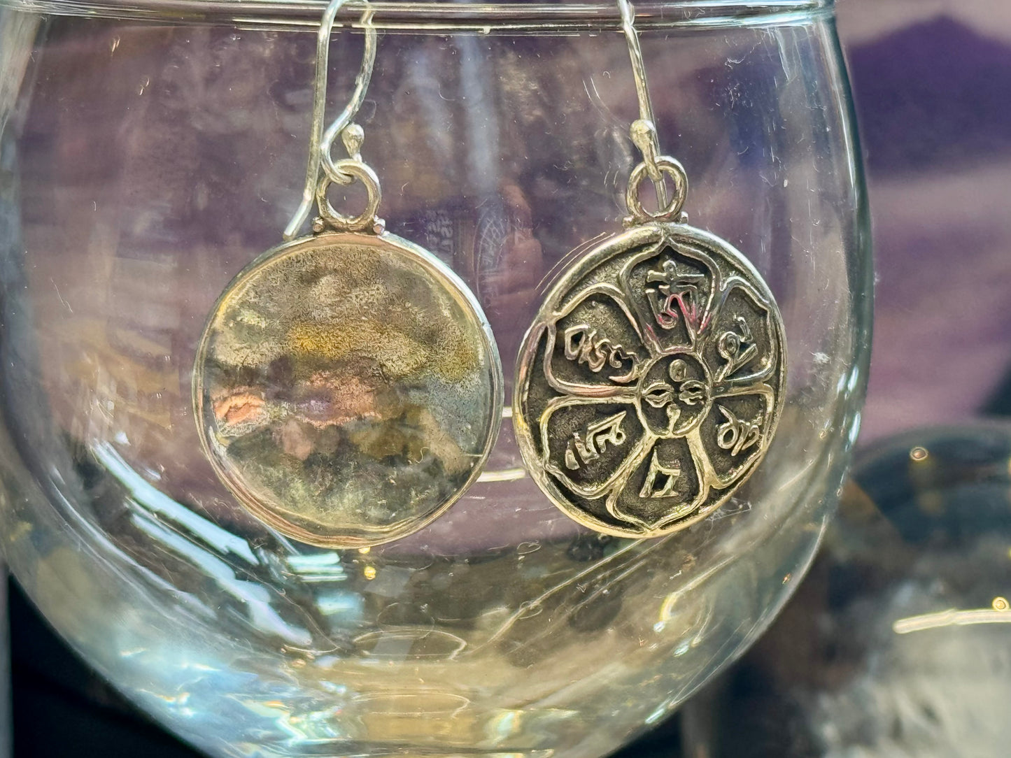 Boucles d’oreilles Ôm Mani Padme Hum