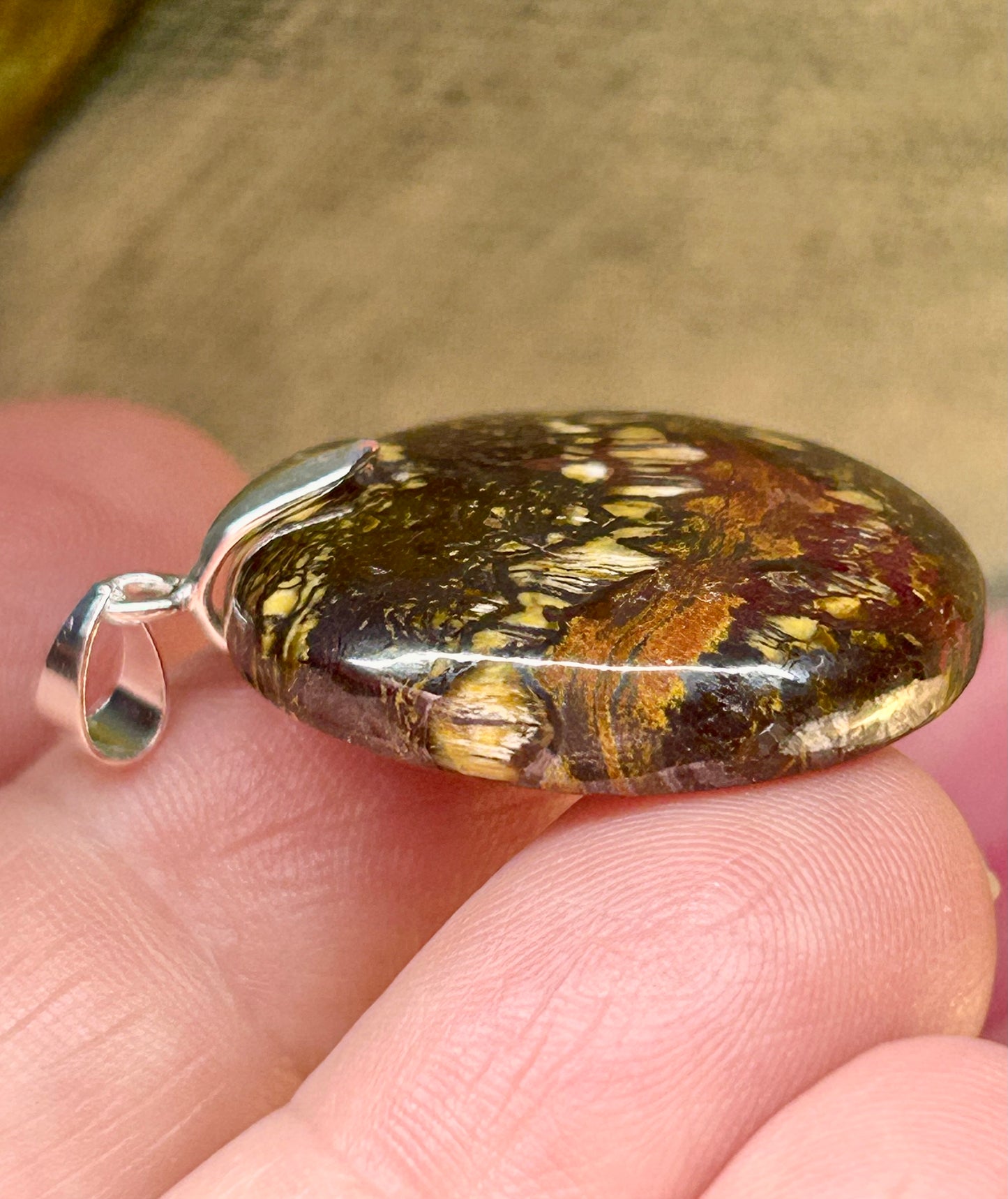 Pendentif d’œil de fer rond