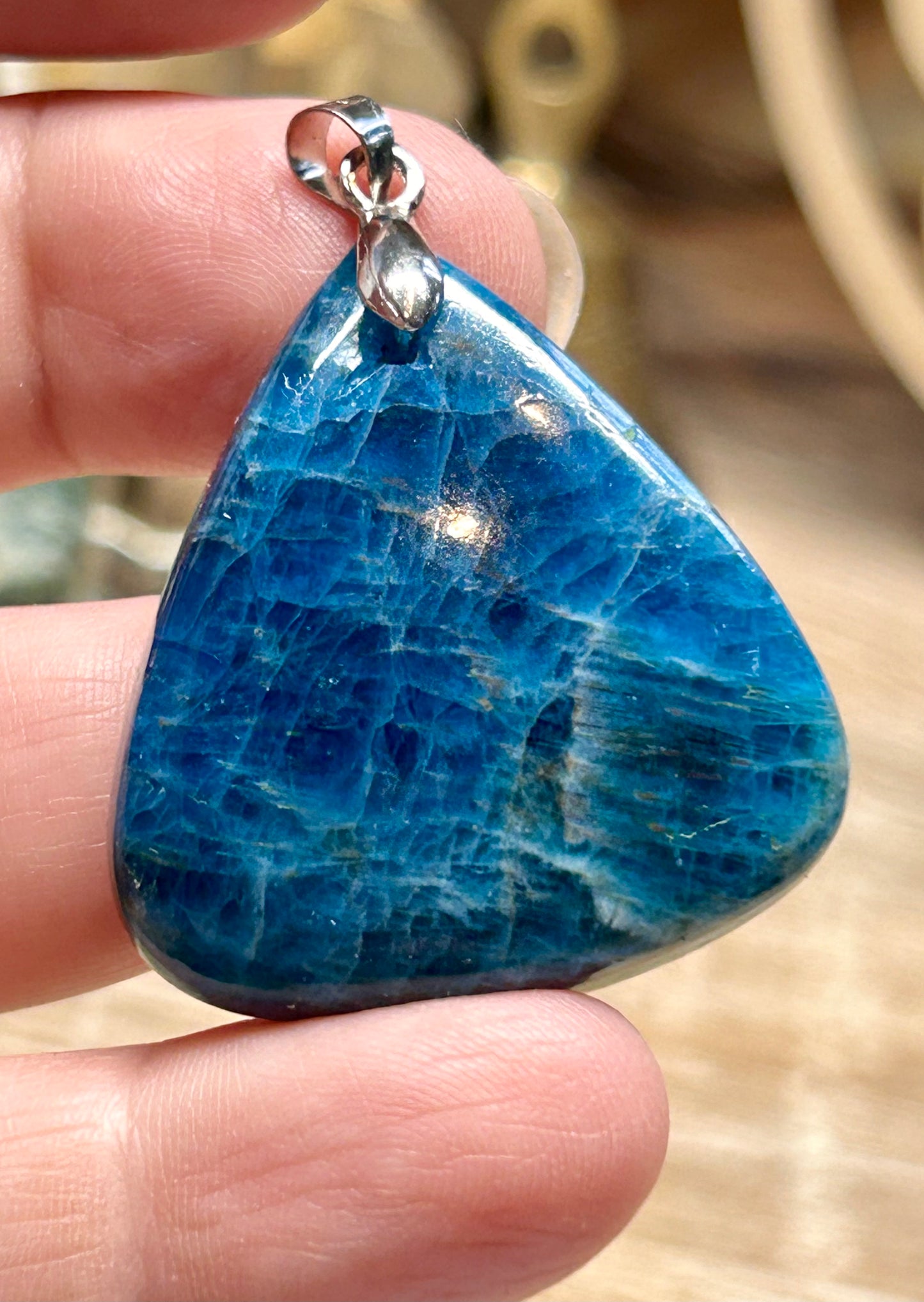 Pendentif d’Apatite bleue