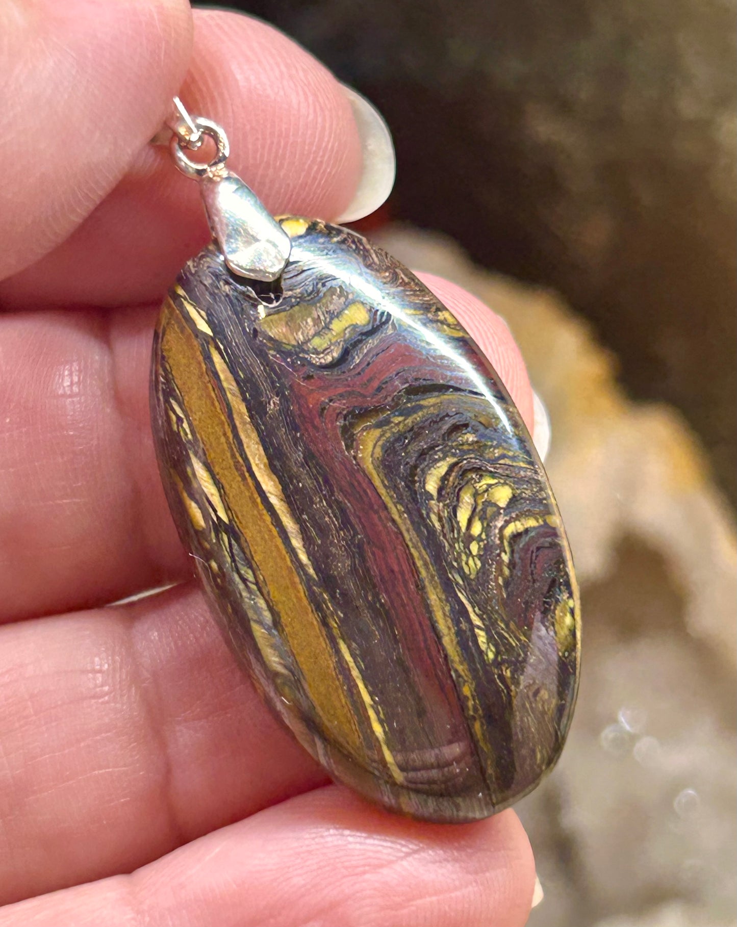 Pendentif d’œil de fer