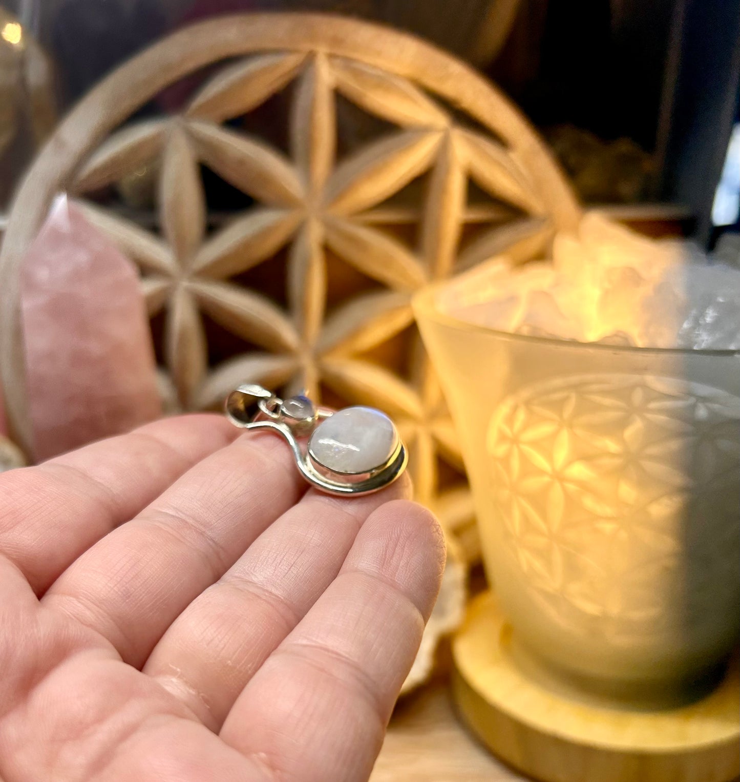 Pendentif en argent et pierre de lune