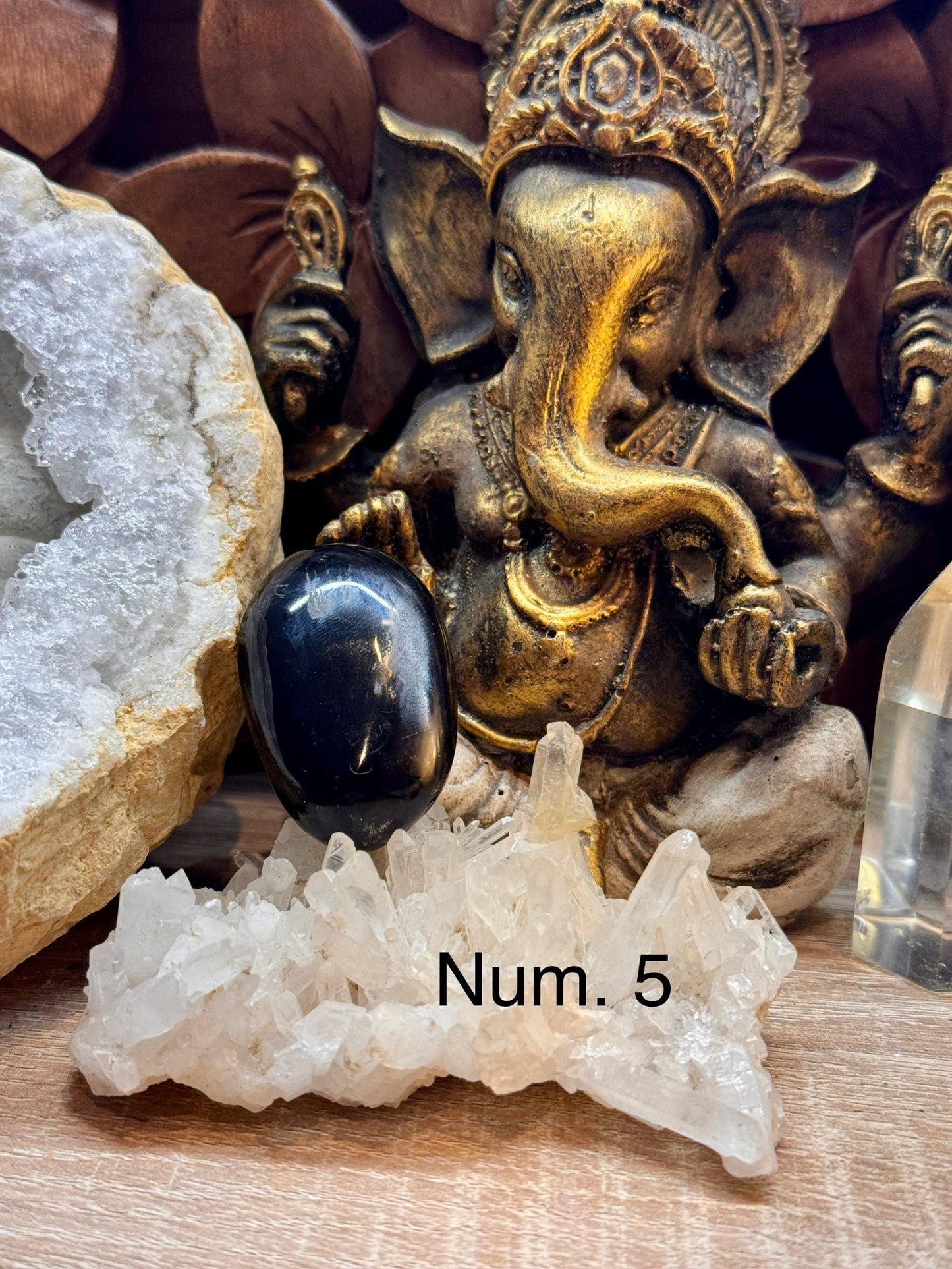 Galets de tourmaline noire