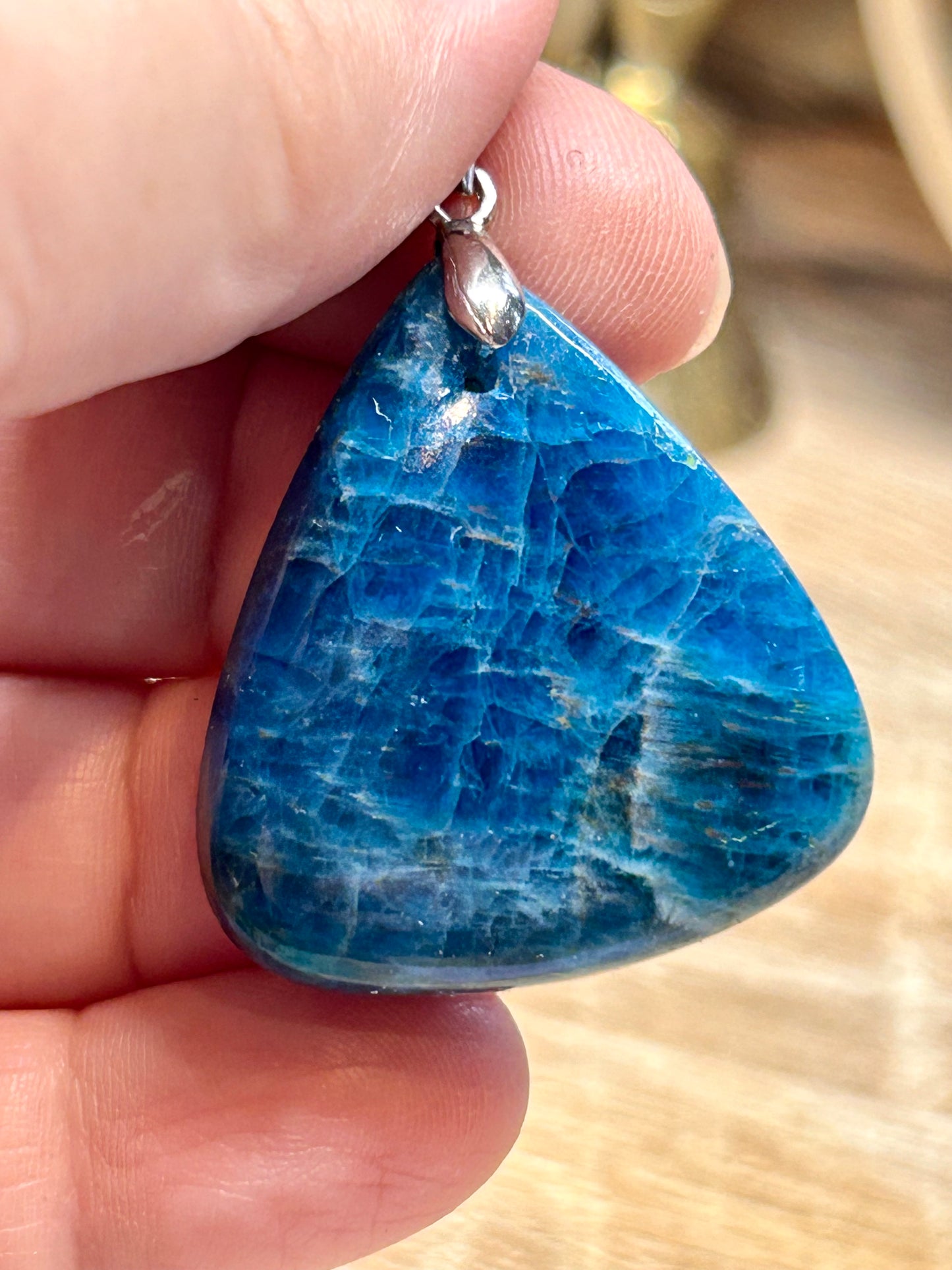 Pendentif d’Apatite bleue