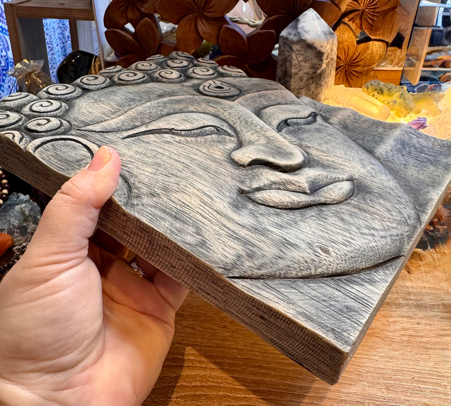 Cadre Bouddha en bois sculpté