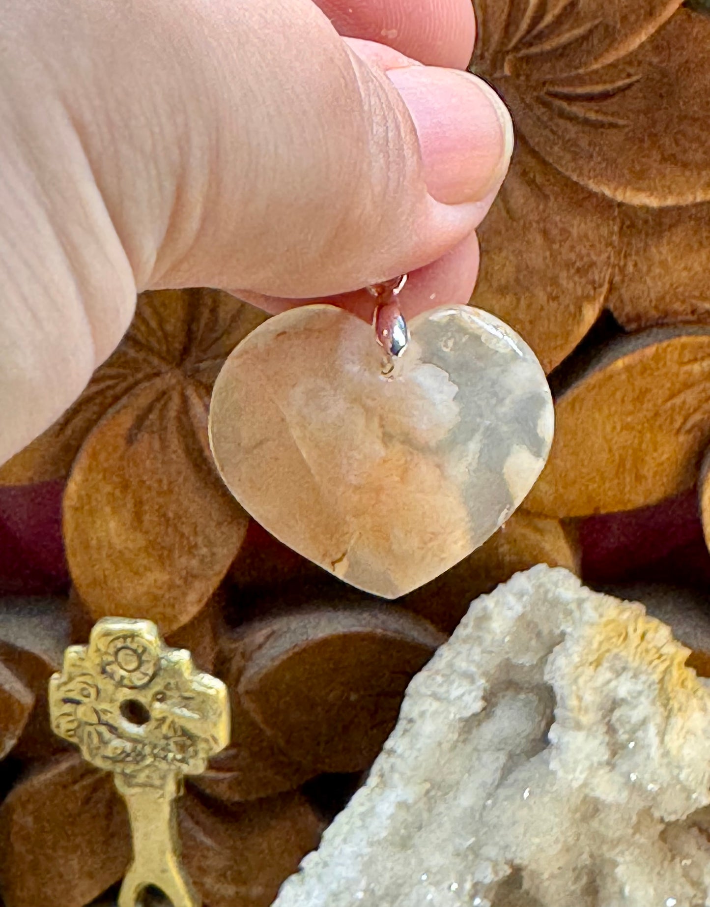 Pendentif cœur en agate fleur de cerisier