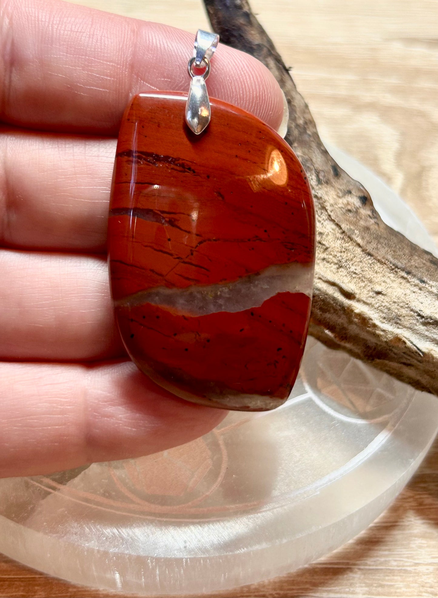 Pendentif de jaspe rouge