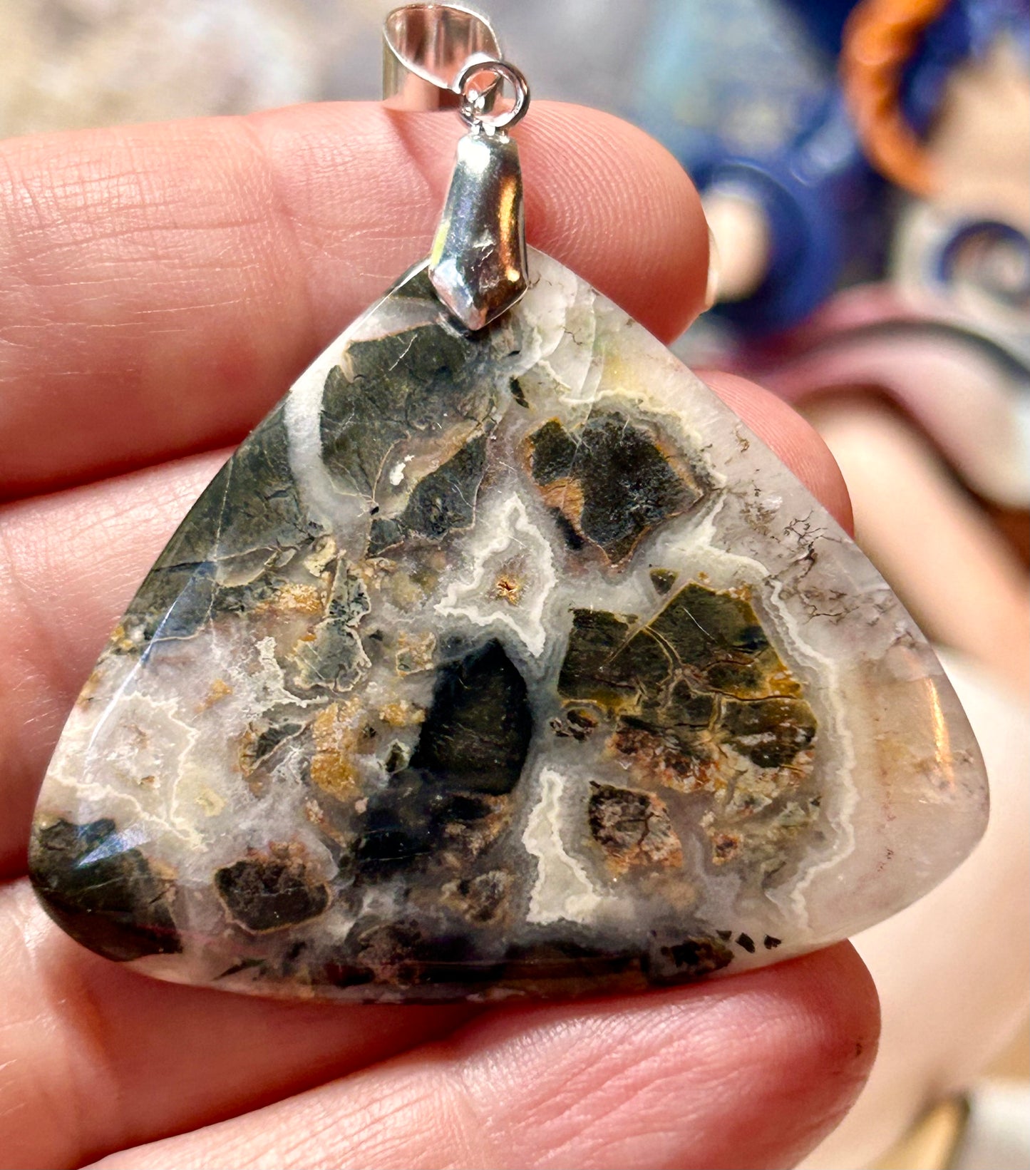 Pendentif d’agate dentelle