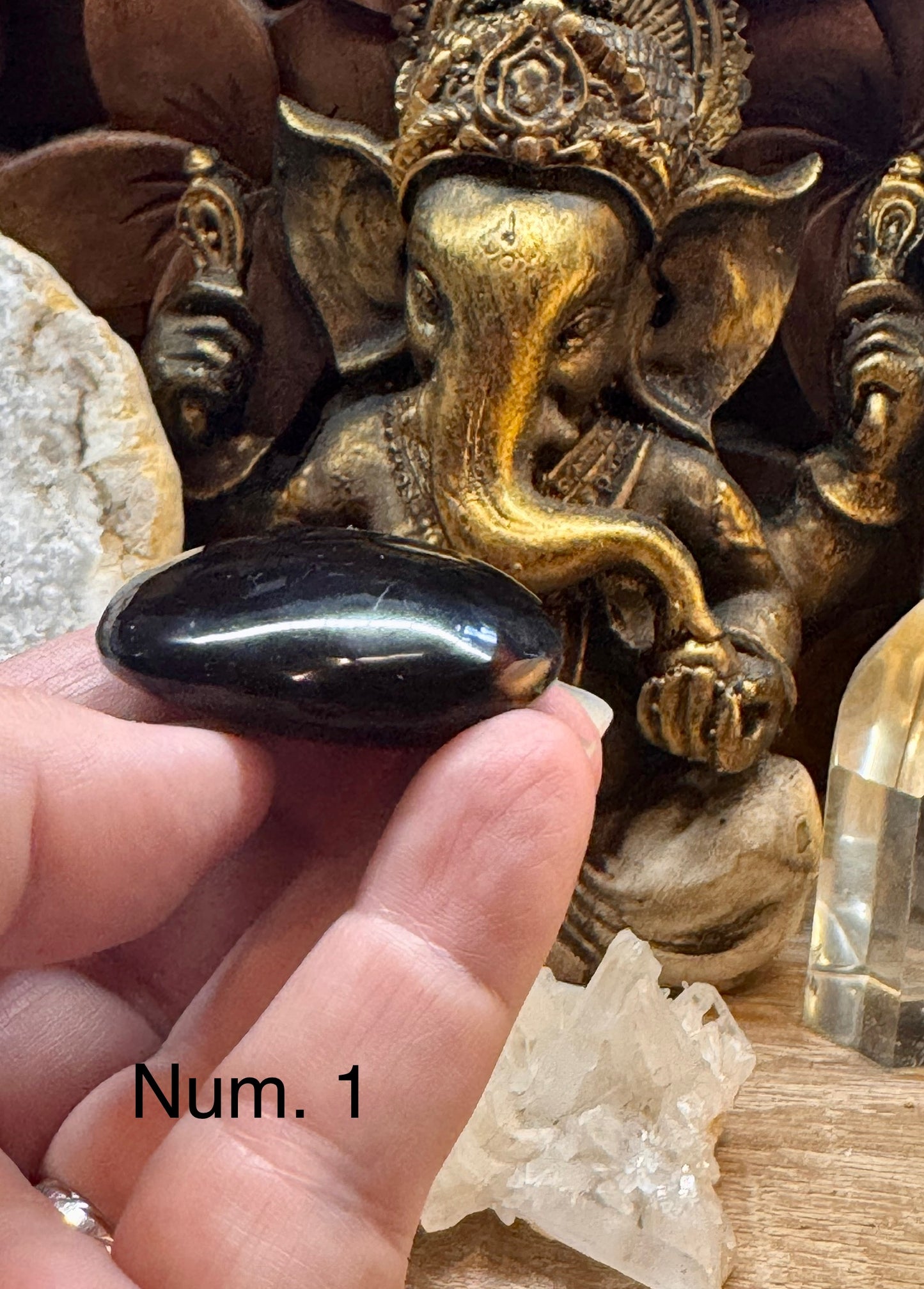 Galets de tourmaline noire