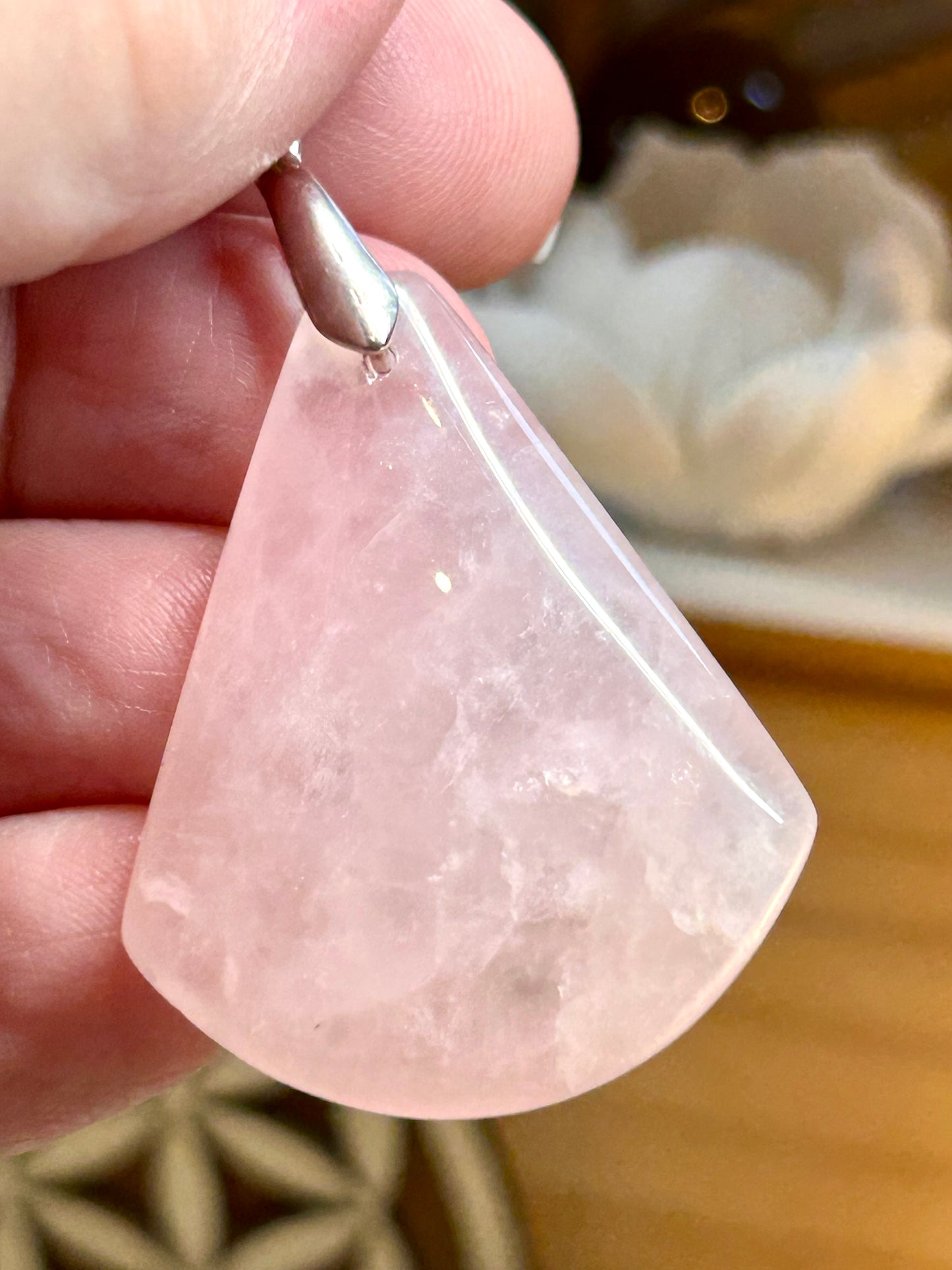 Pendentif de quartz rose
