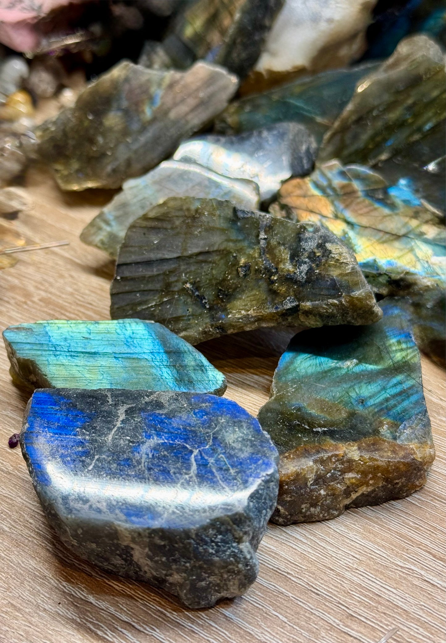 Labradorite une face polie