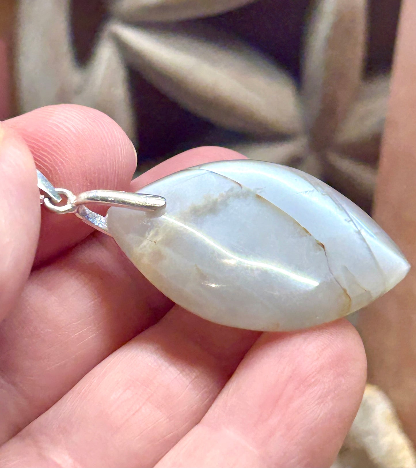 Pendentif de pierre de lune