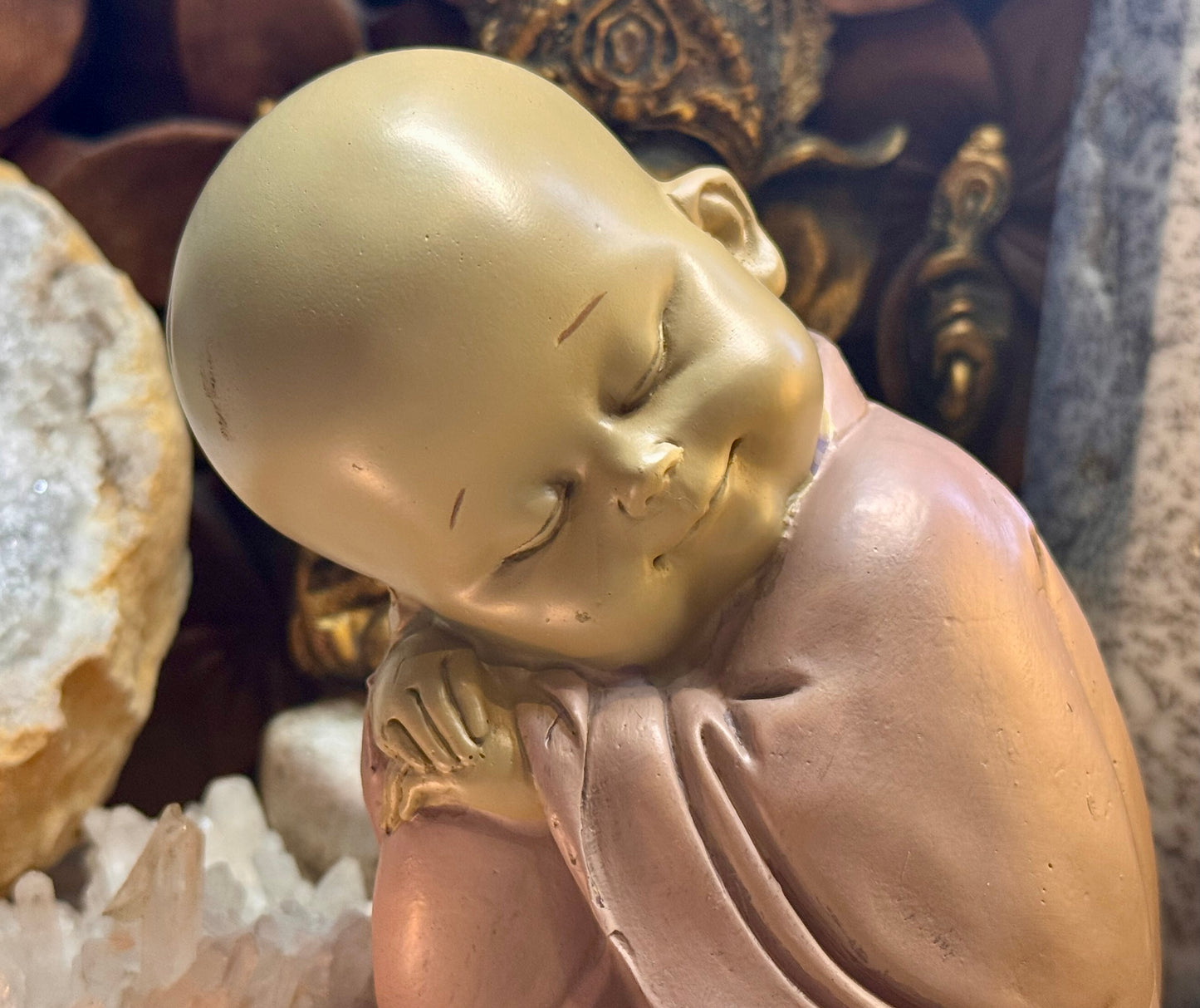 Statue Bouddha en réflexion