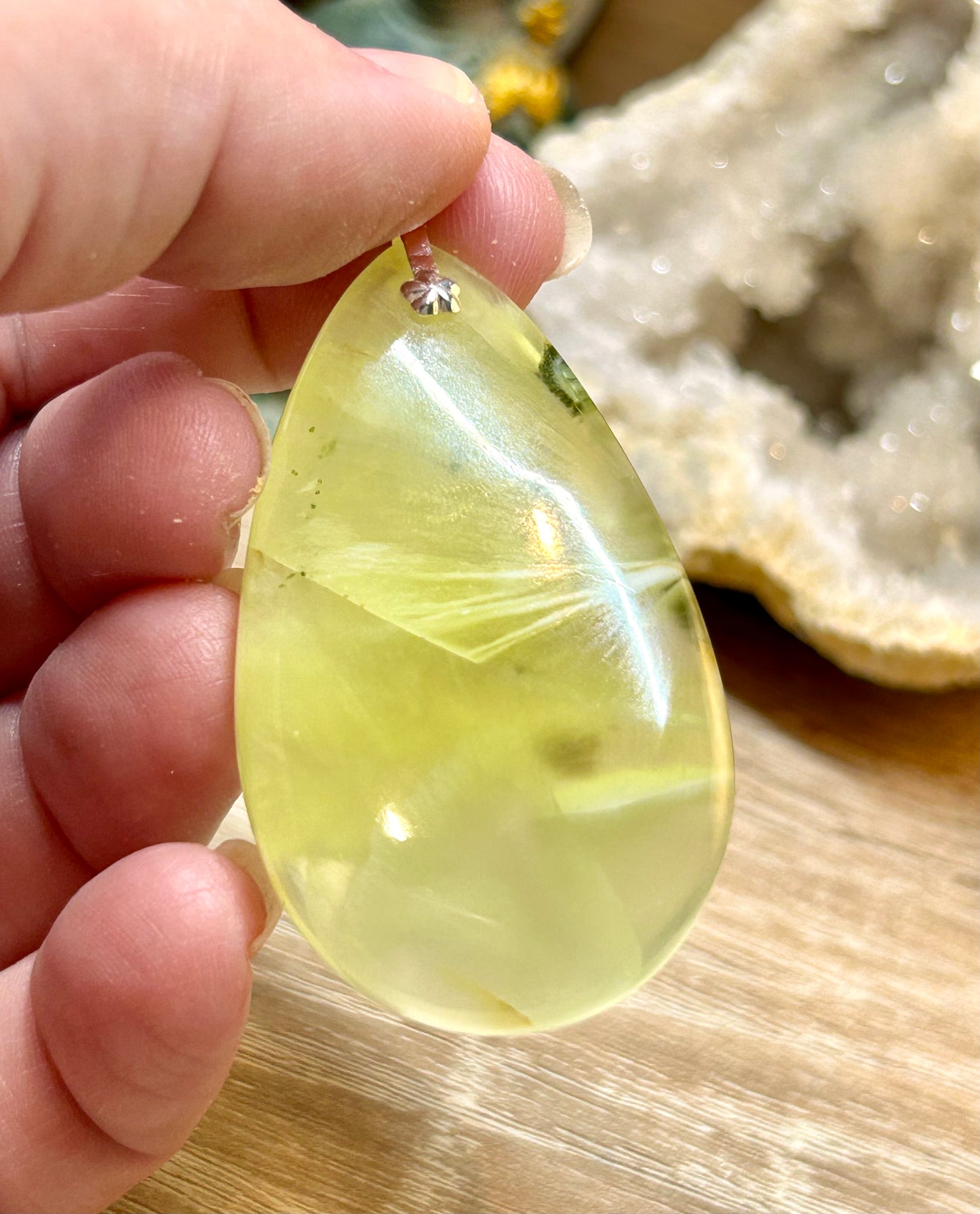 Pendentif de préhnite