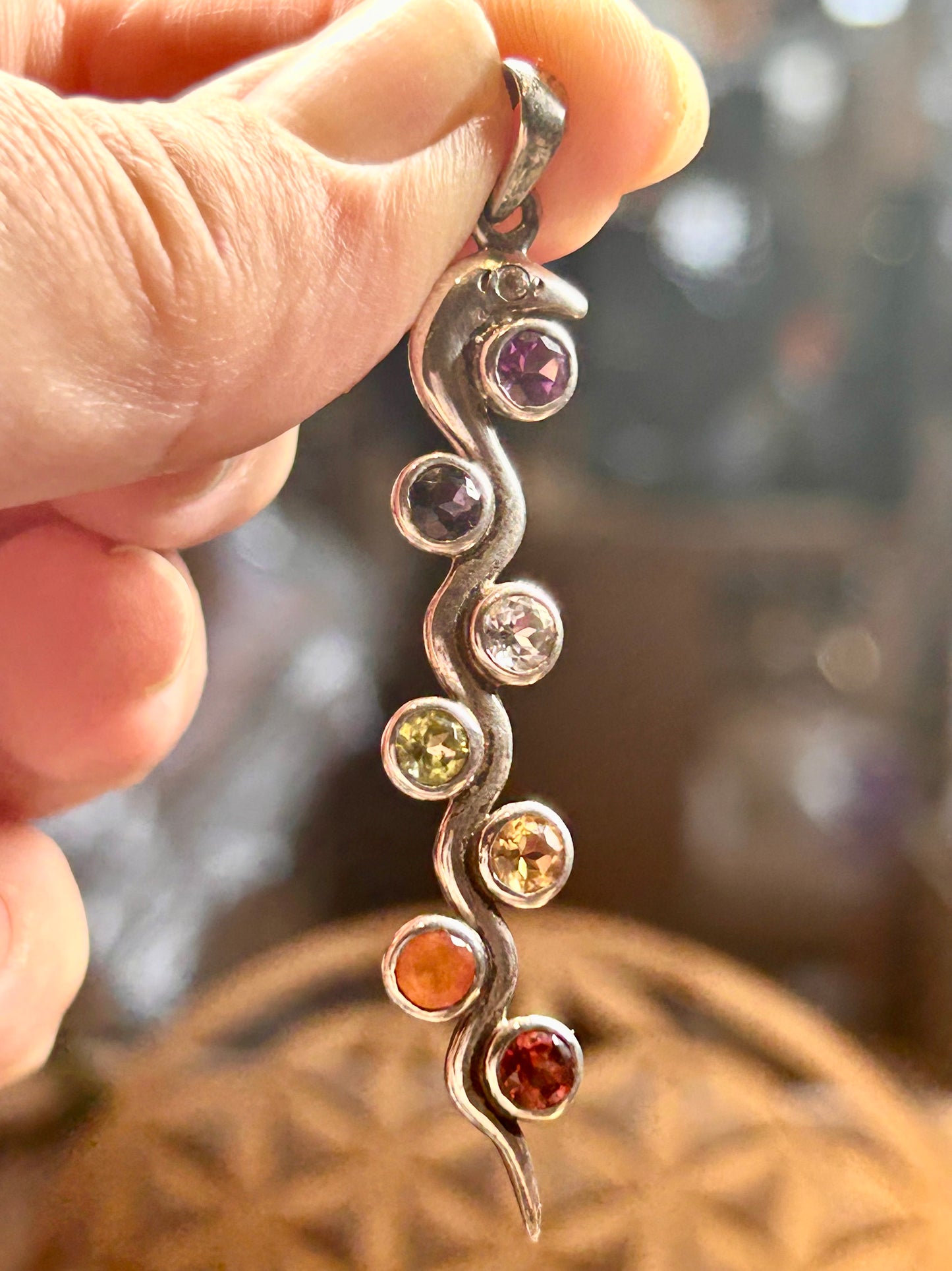 Pendentif en argent serpent et chakras