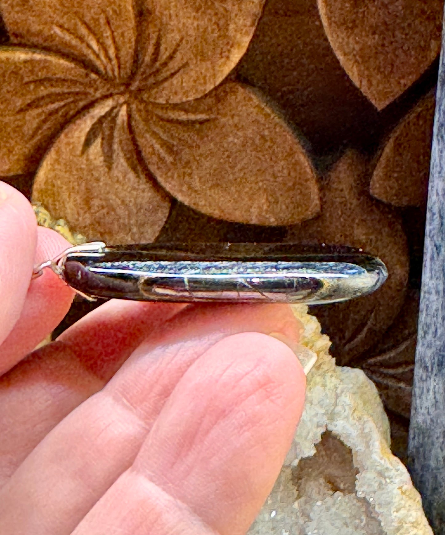 Pendentif d’œil de faucon