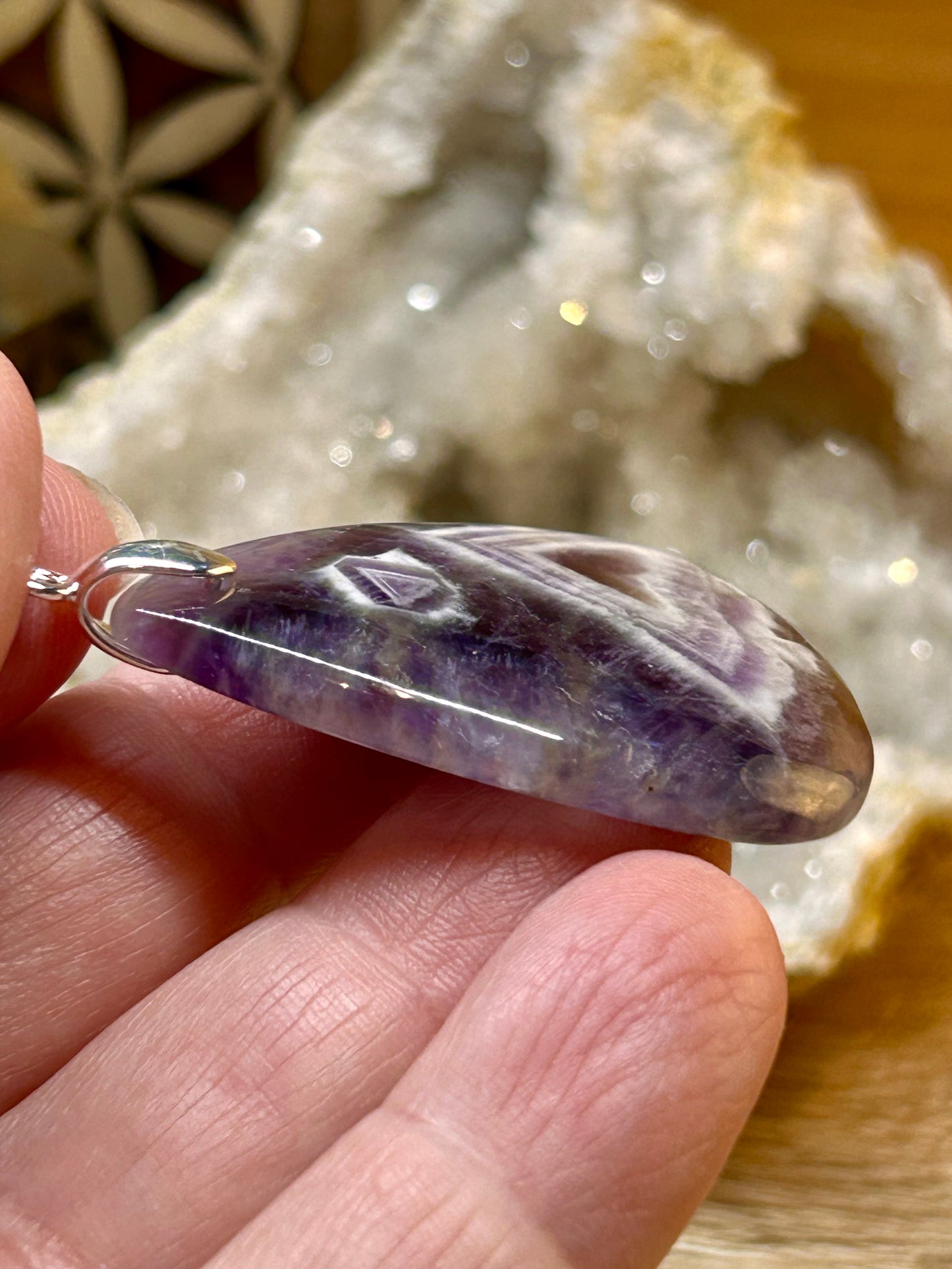 Pendentif d’améthyste chevron