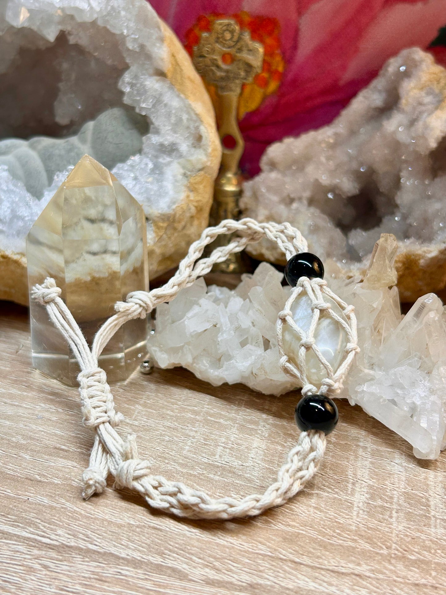 Bracelet avec filet à pierre