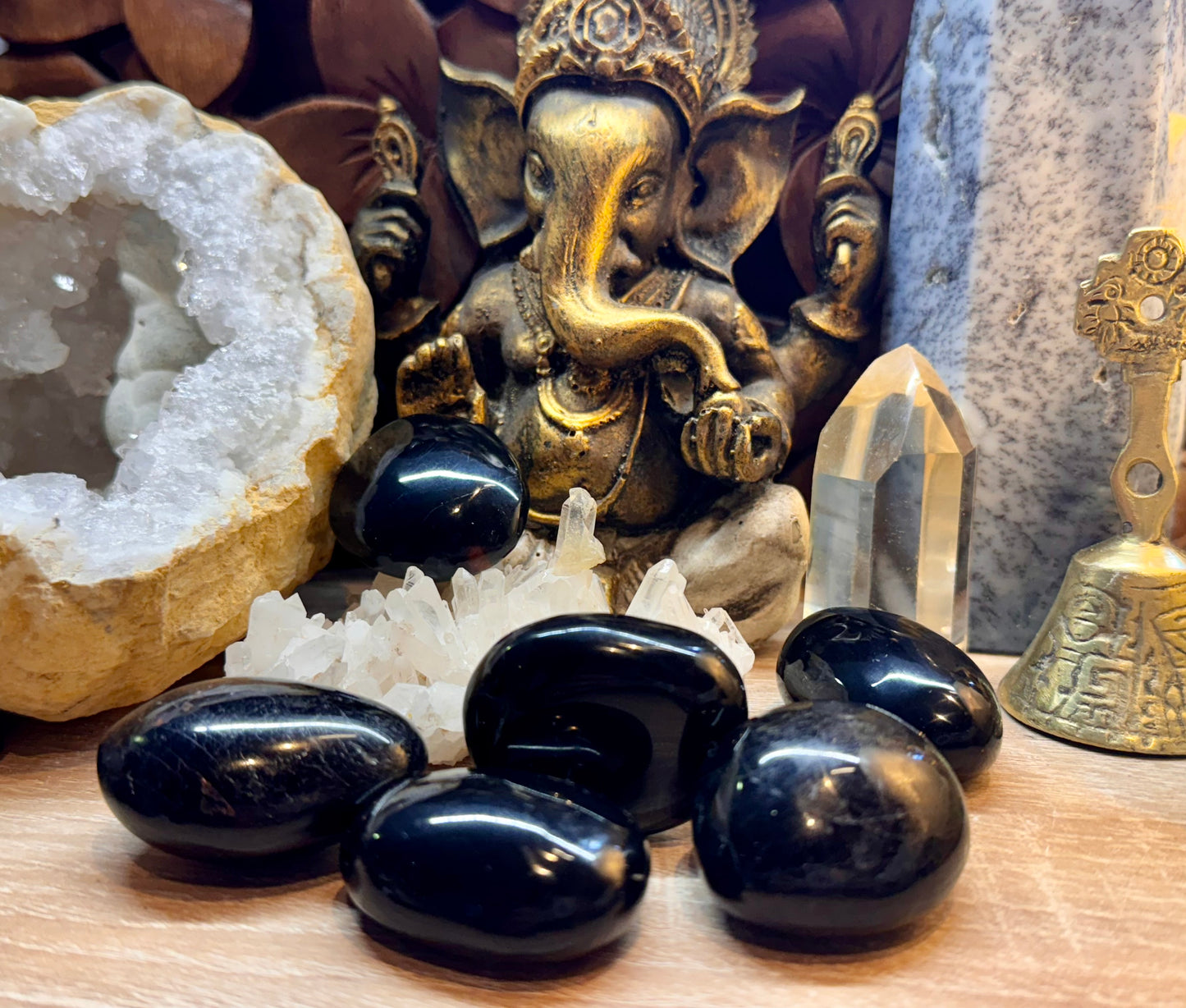 Galets de tourmaline noire