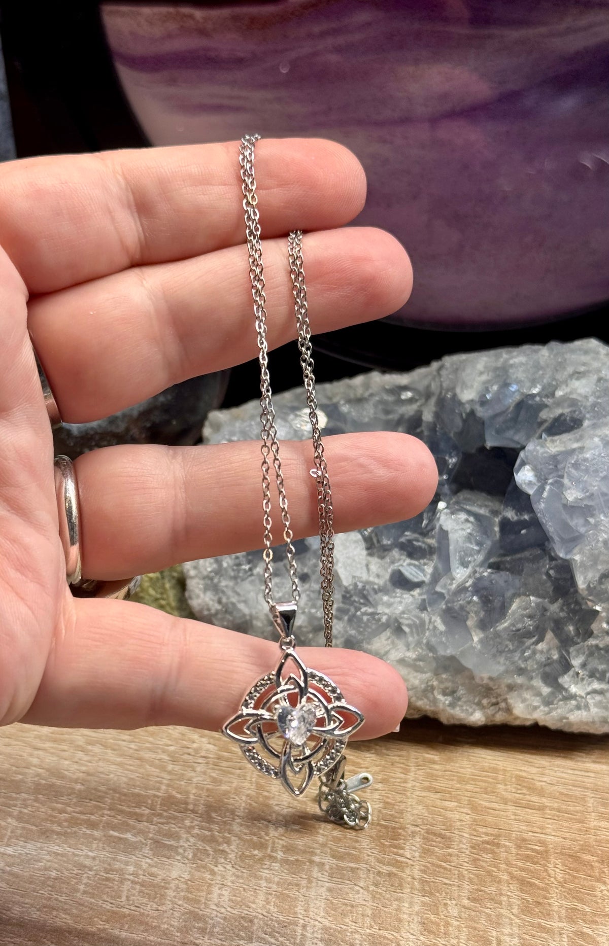 Collier pendentif Noeud de Sorcière