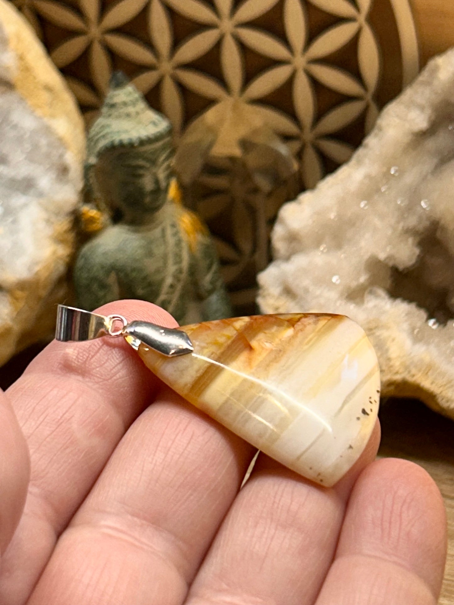 Pendentif d’agate rubanée