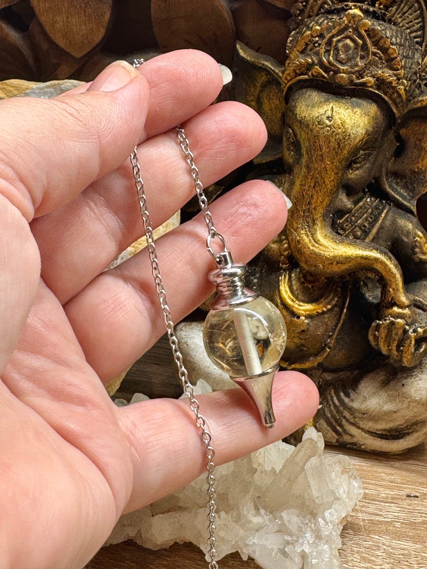 Pendule sphérique en citrine