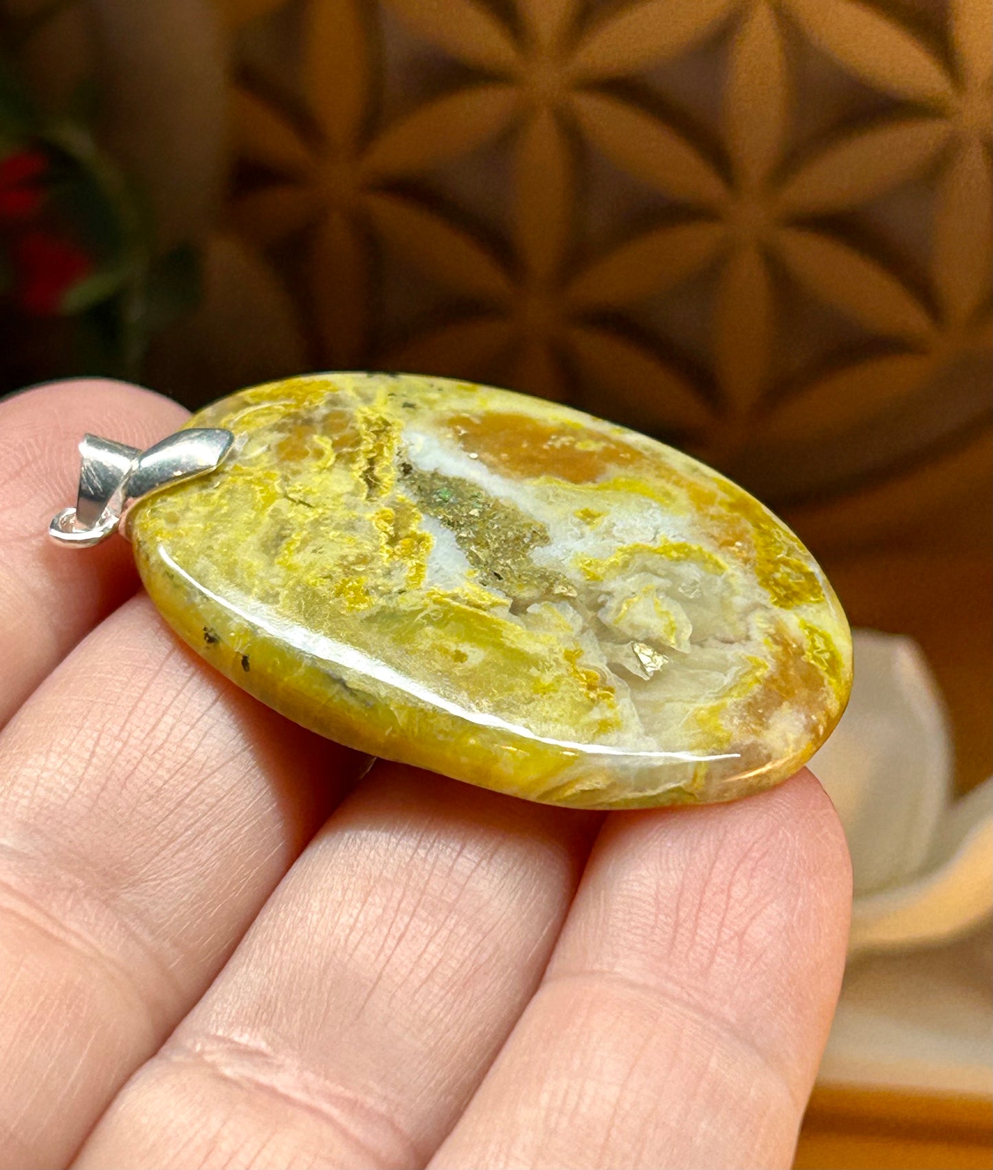 Pendentif d’atlantisite