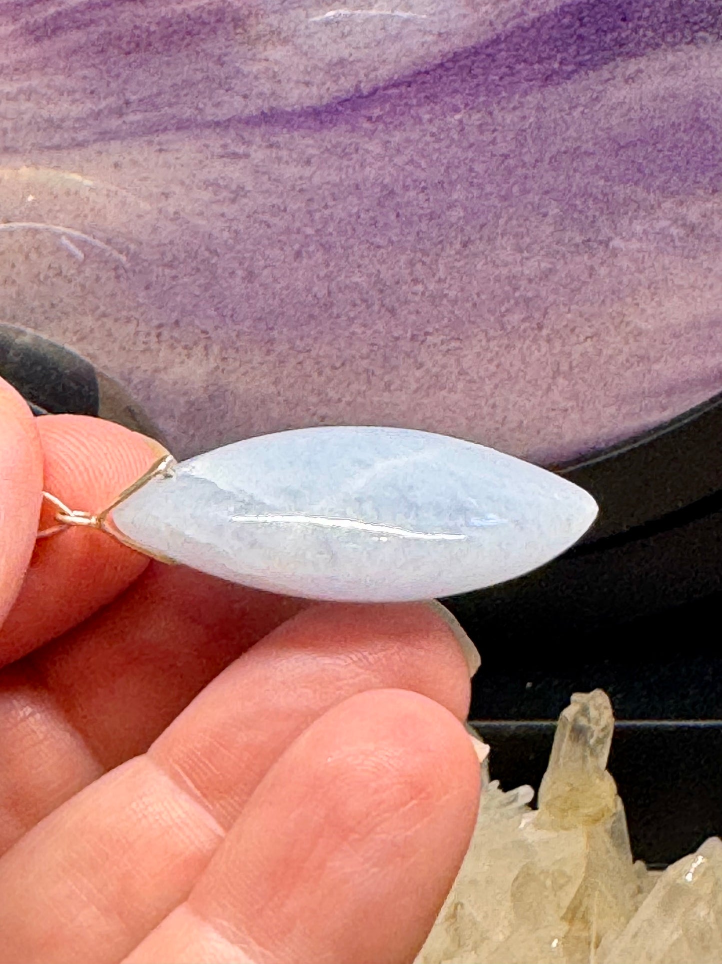 Pendentif de calcite bleue