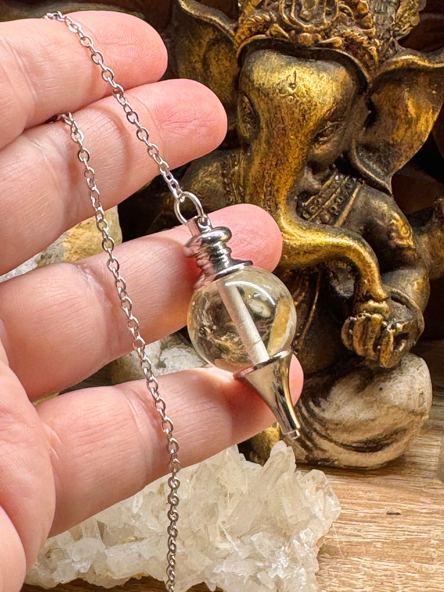 Pendule sphérique en citrine