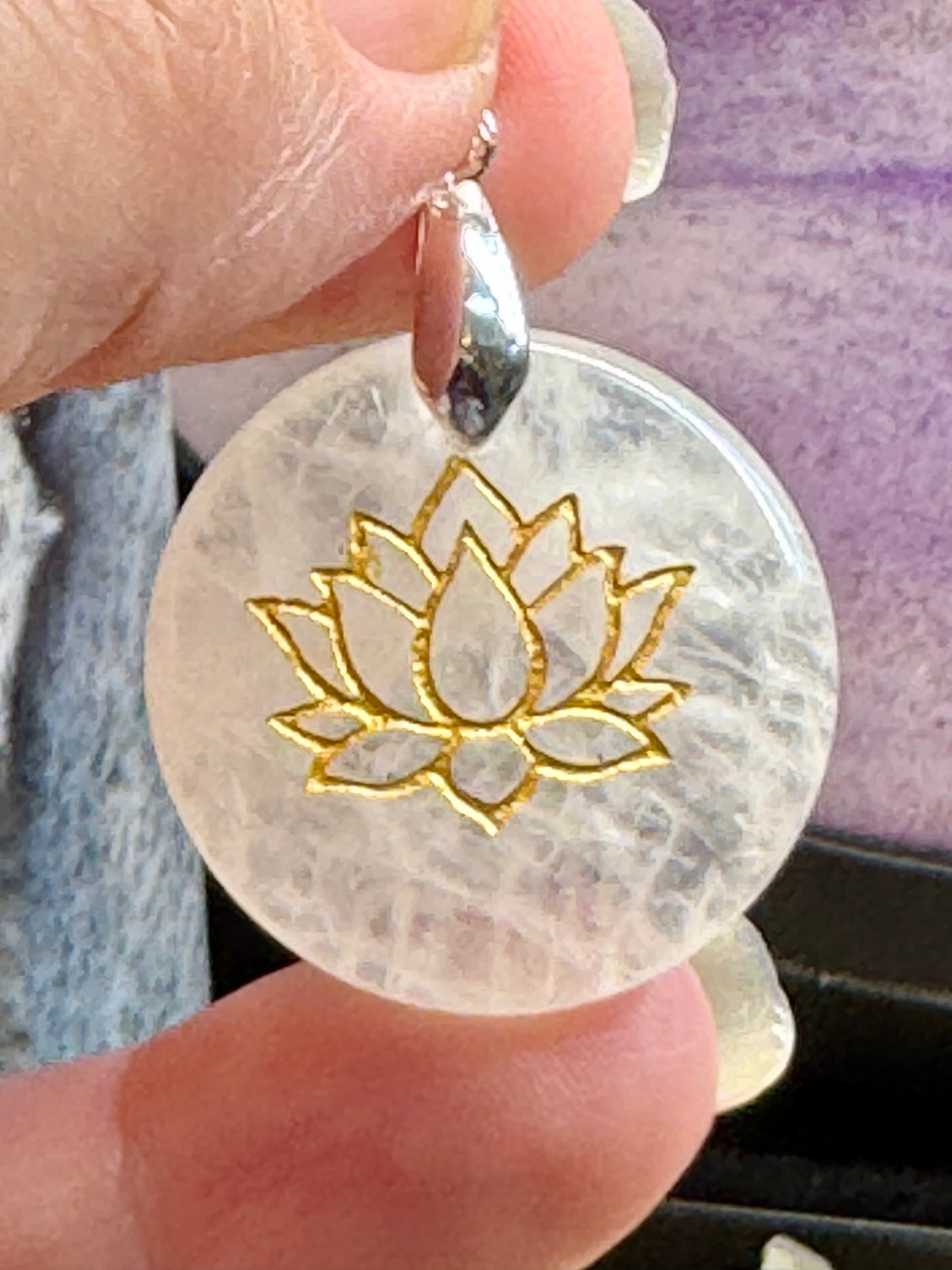 Pendentif en Cristal de Roche - Lotus 1