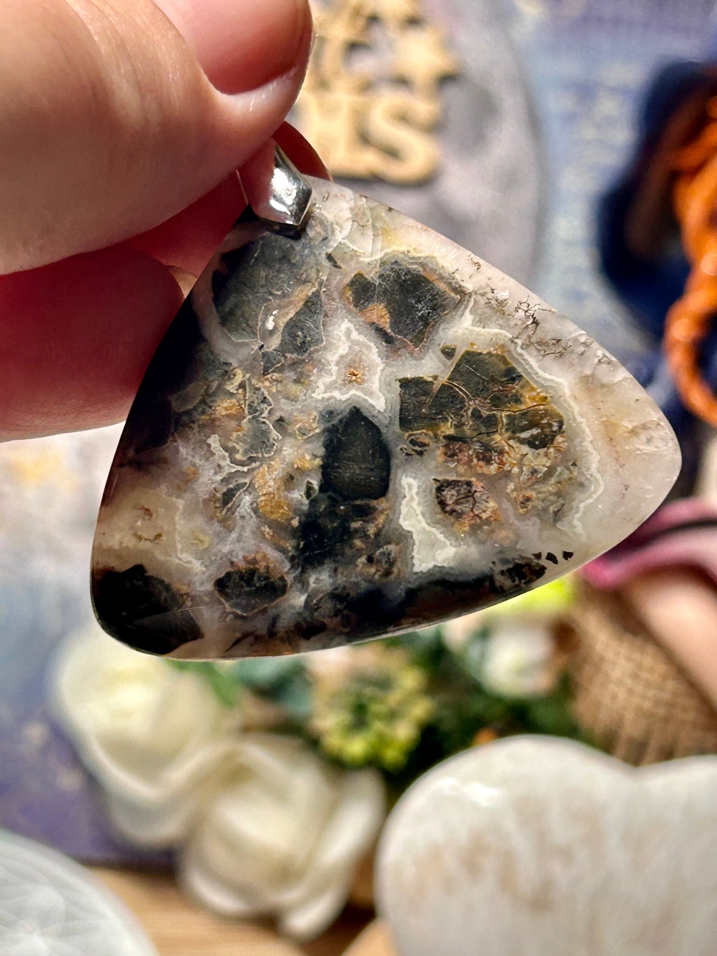 Pendentif d’agate dentelle