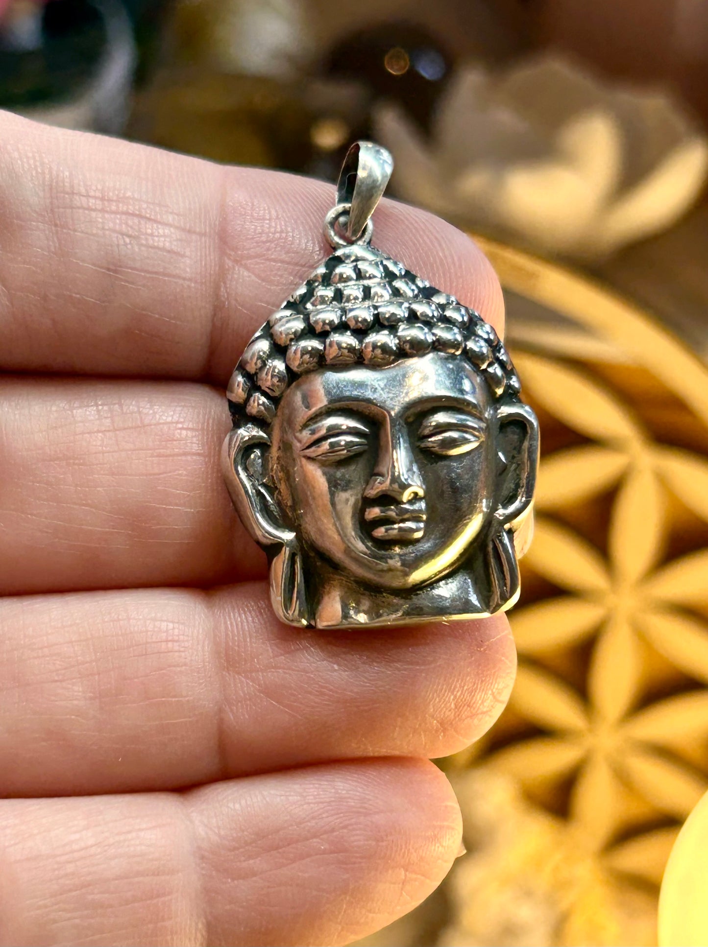 Pendentif de tête de Bouddha