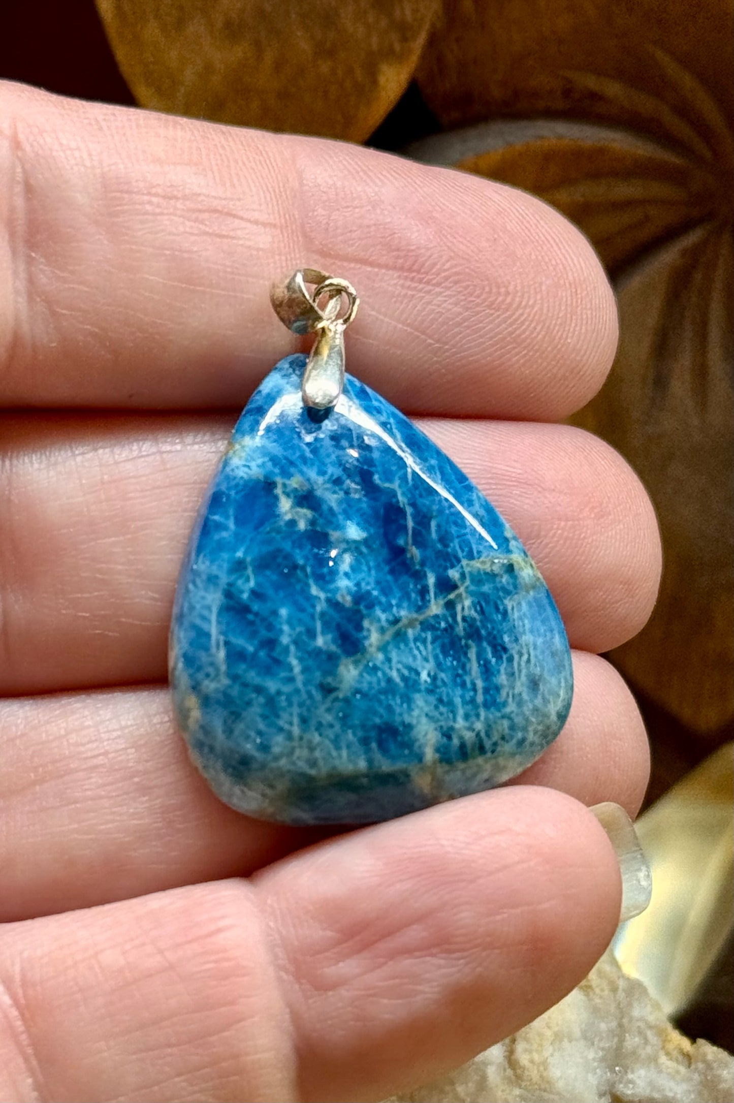 Pendentif en apatite bleue