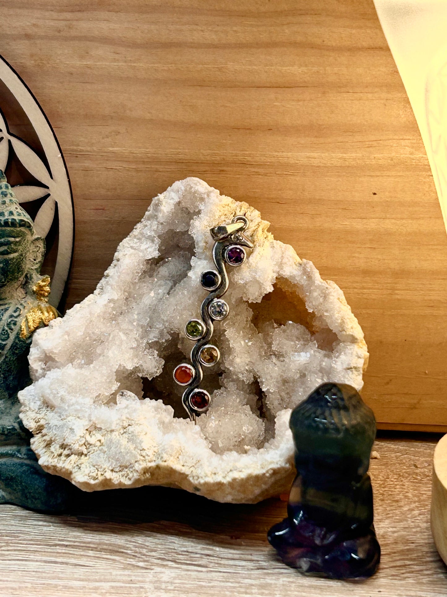 Pendentif en argent serpent et chakras