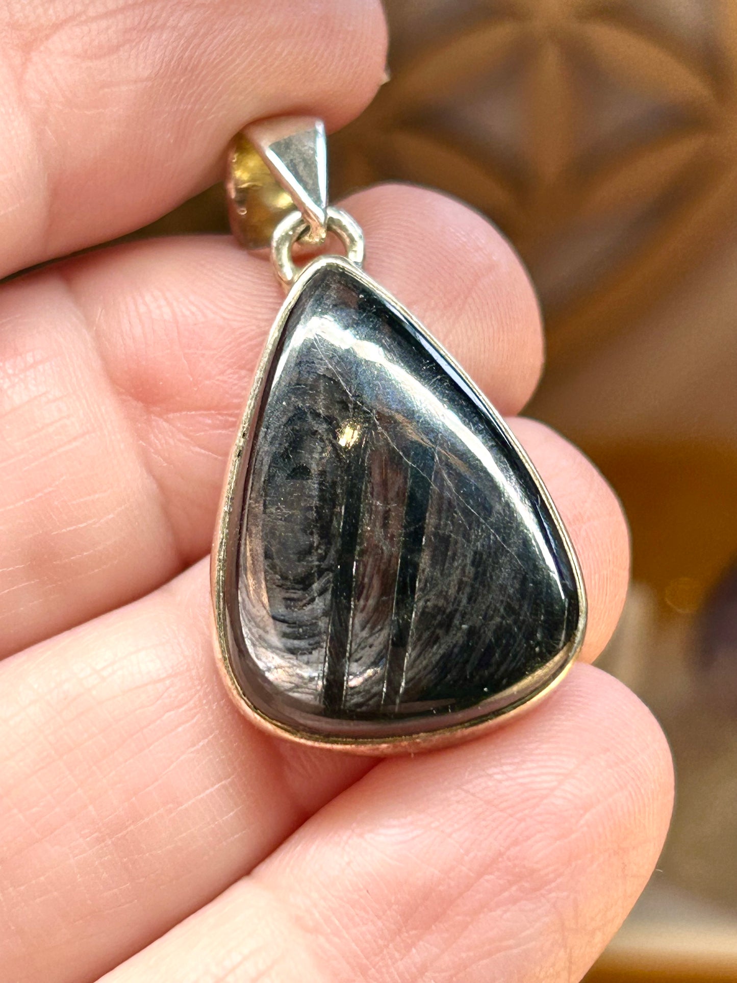 Pendentif d’hypersthène