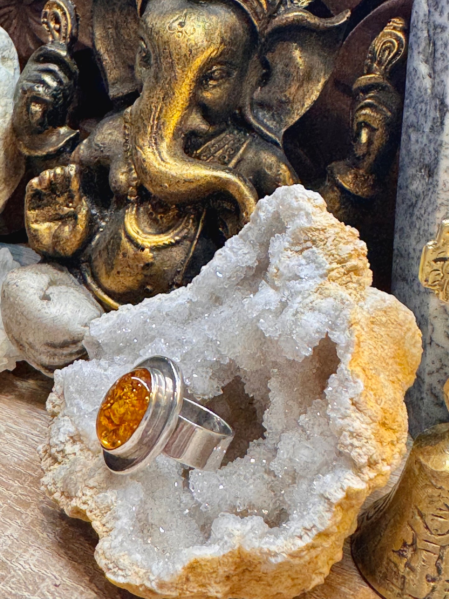 Bague en ambre T58