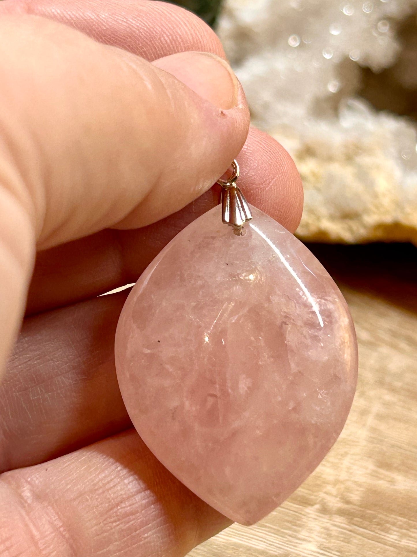 Pendentif de quartz rose marquise