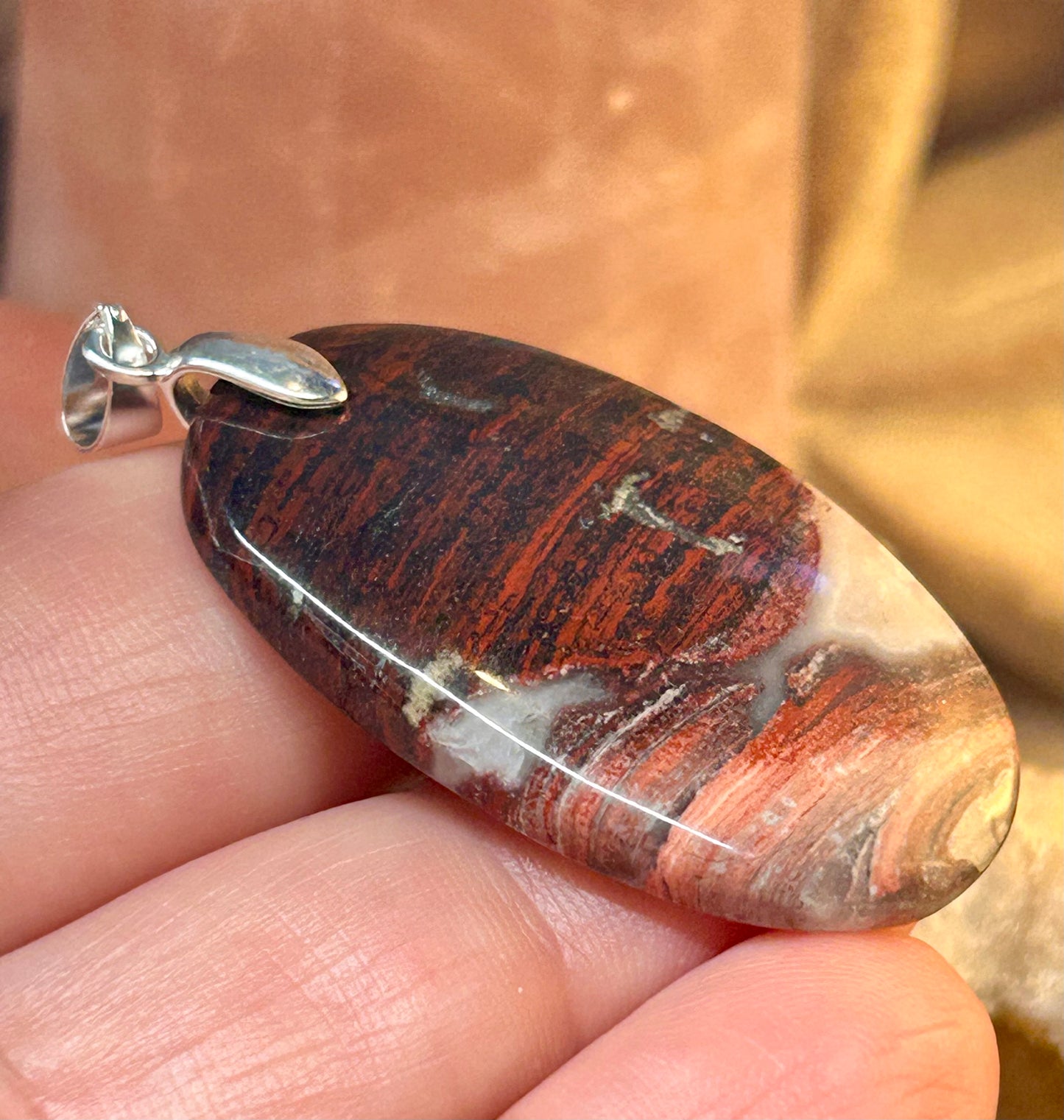 Pendentif de jaspe rouge