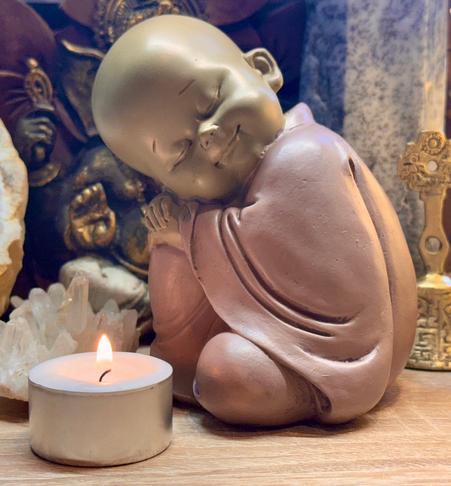 Statue Bouddha en réflexion