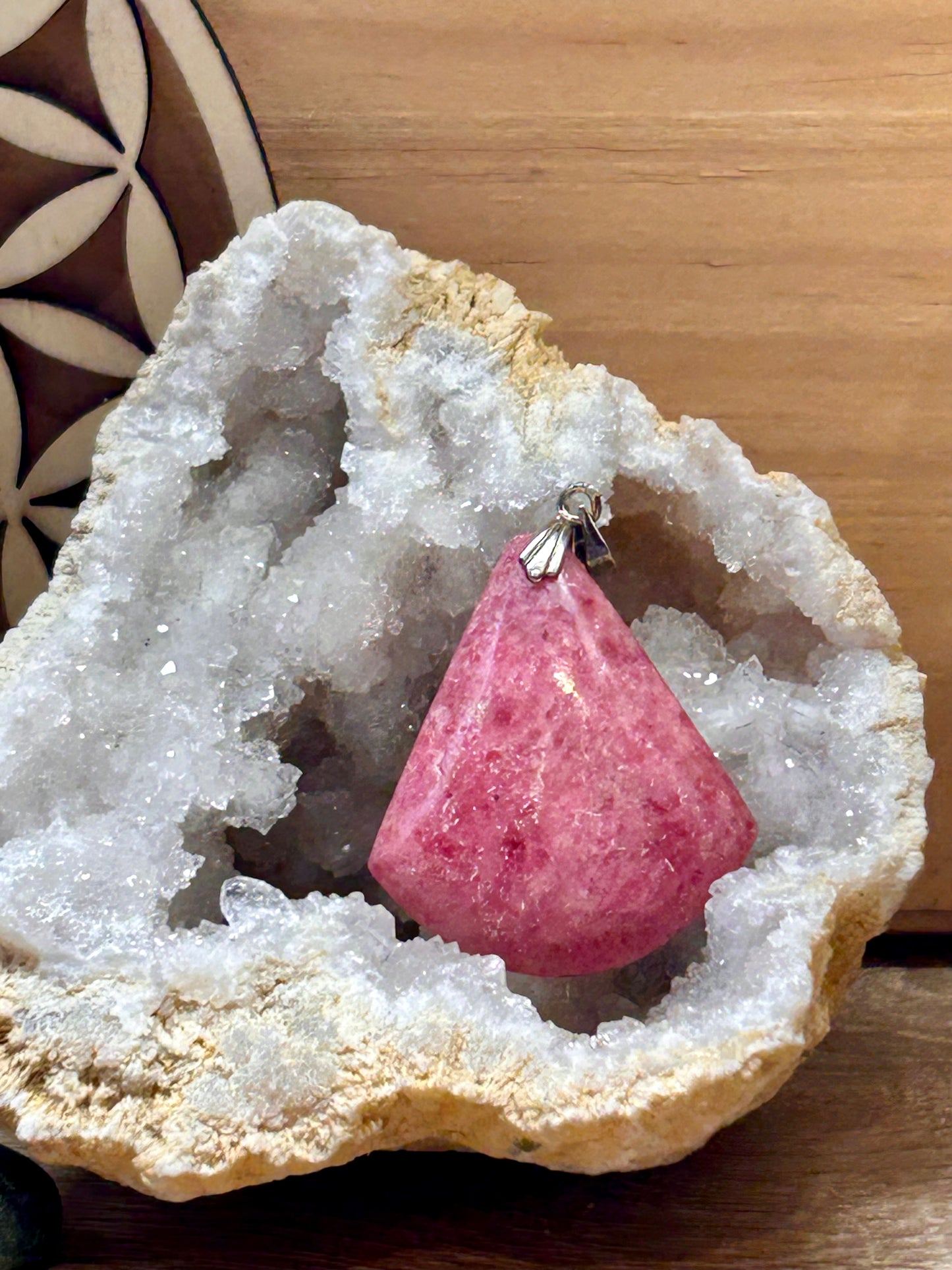 Pendentif de rhodonite