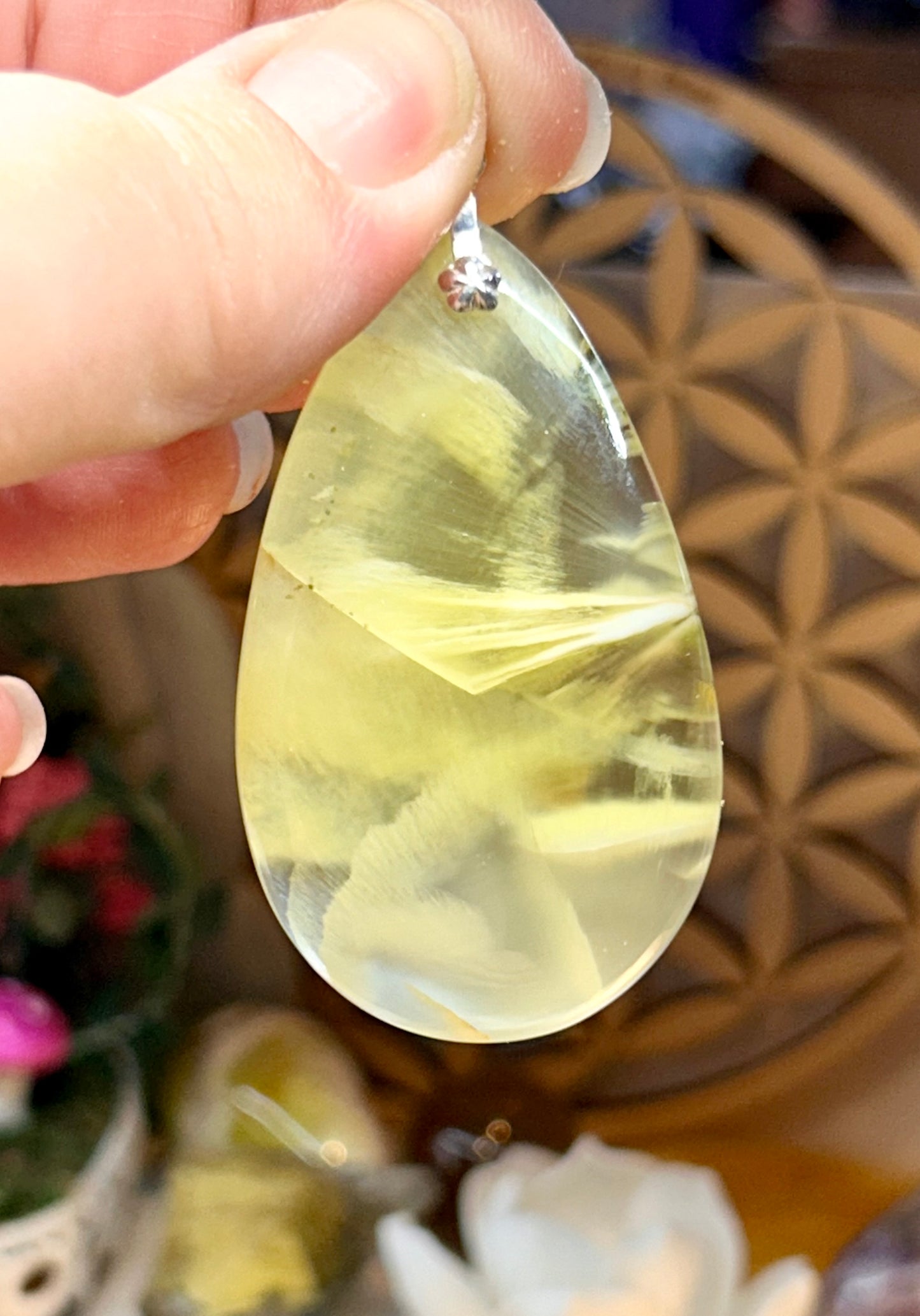 Pendentif de préhnite